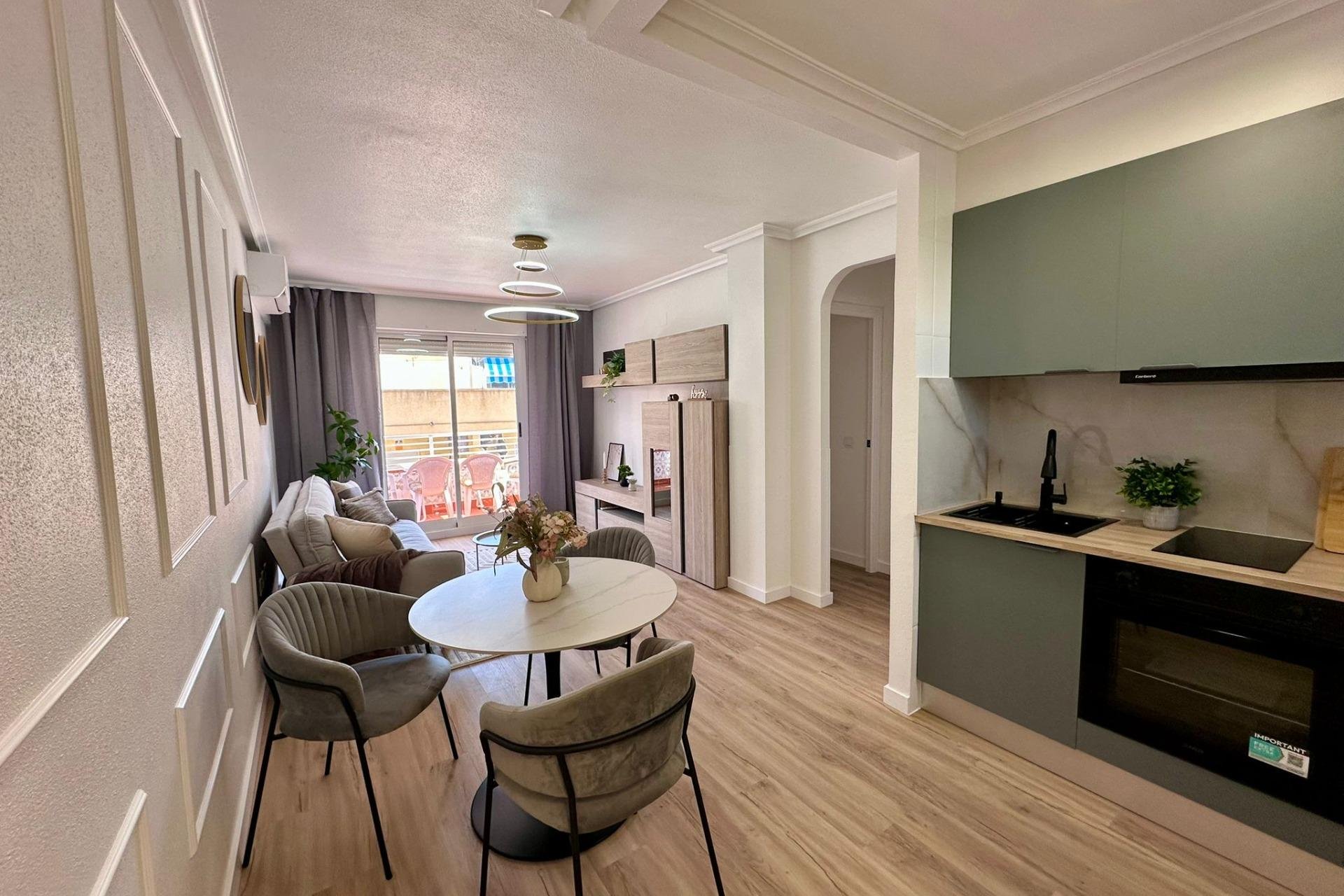 Revente - Apartment -
Torrevieja - Habaneras