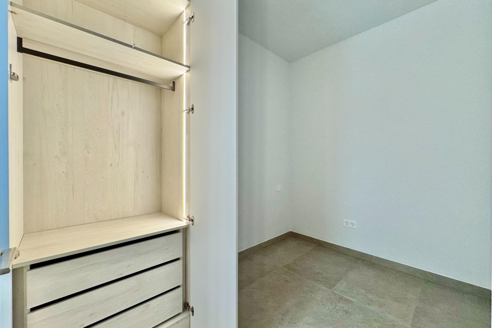 Revente - Apartment -
Torrevieja - Habaneras