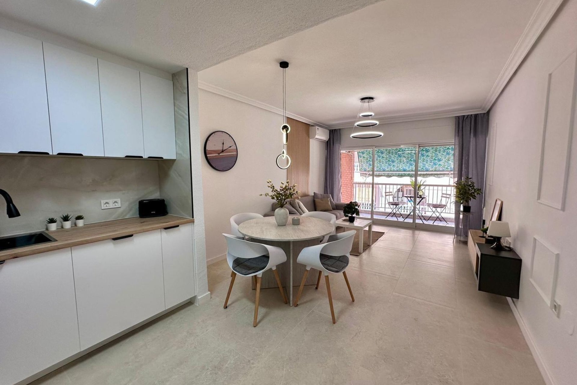 Revente - Apartment -
Torrevieja - Habaneras
