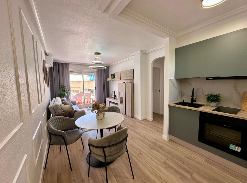 Revente - Apartment -
Torrevieja - Habaneras
