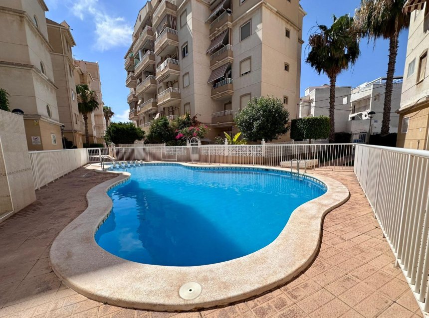 Revente - Apartment -
Torrevieja - Habaneras