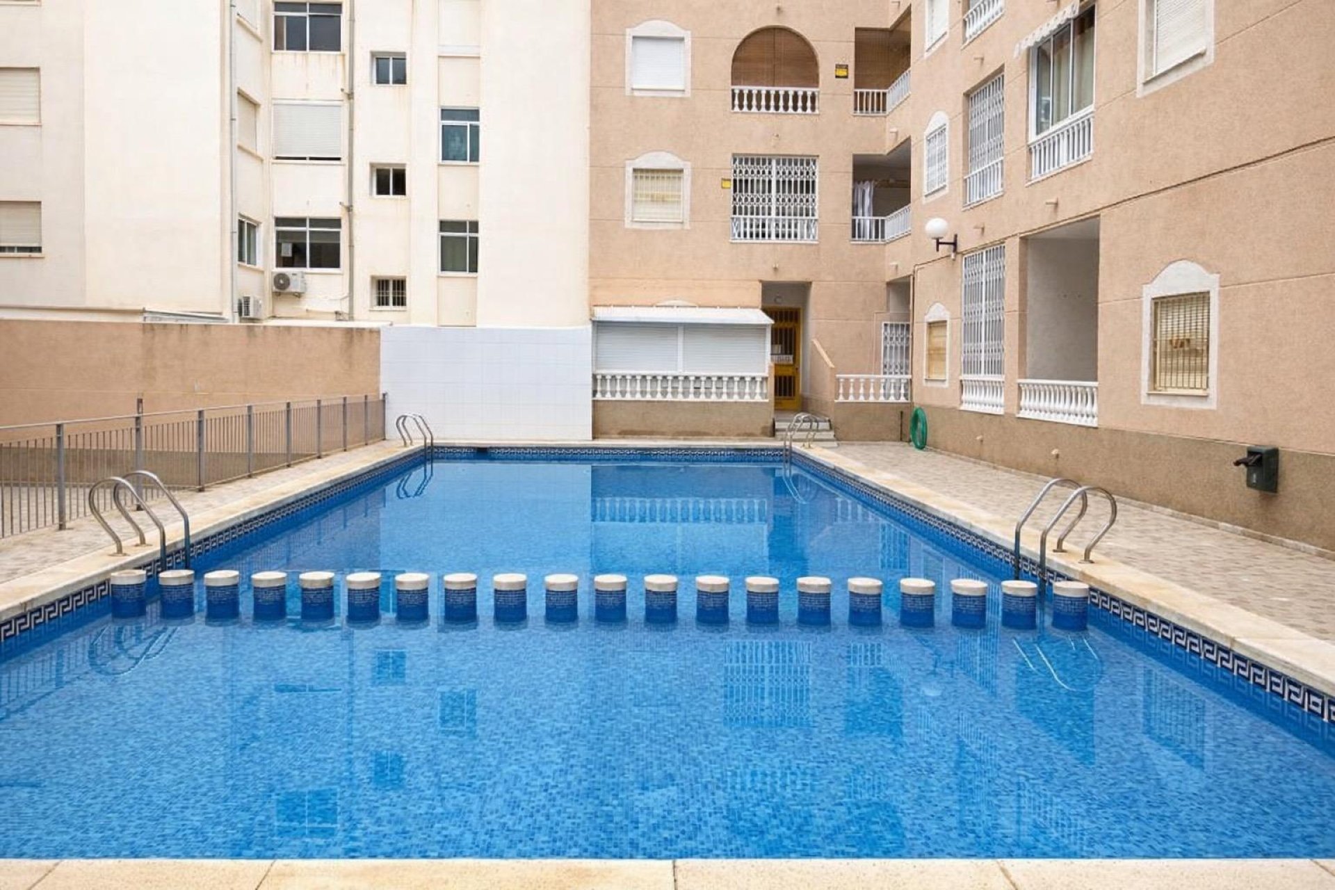Revente - Apartment -
Torrevieja - Habaneras