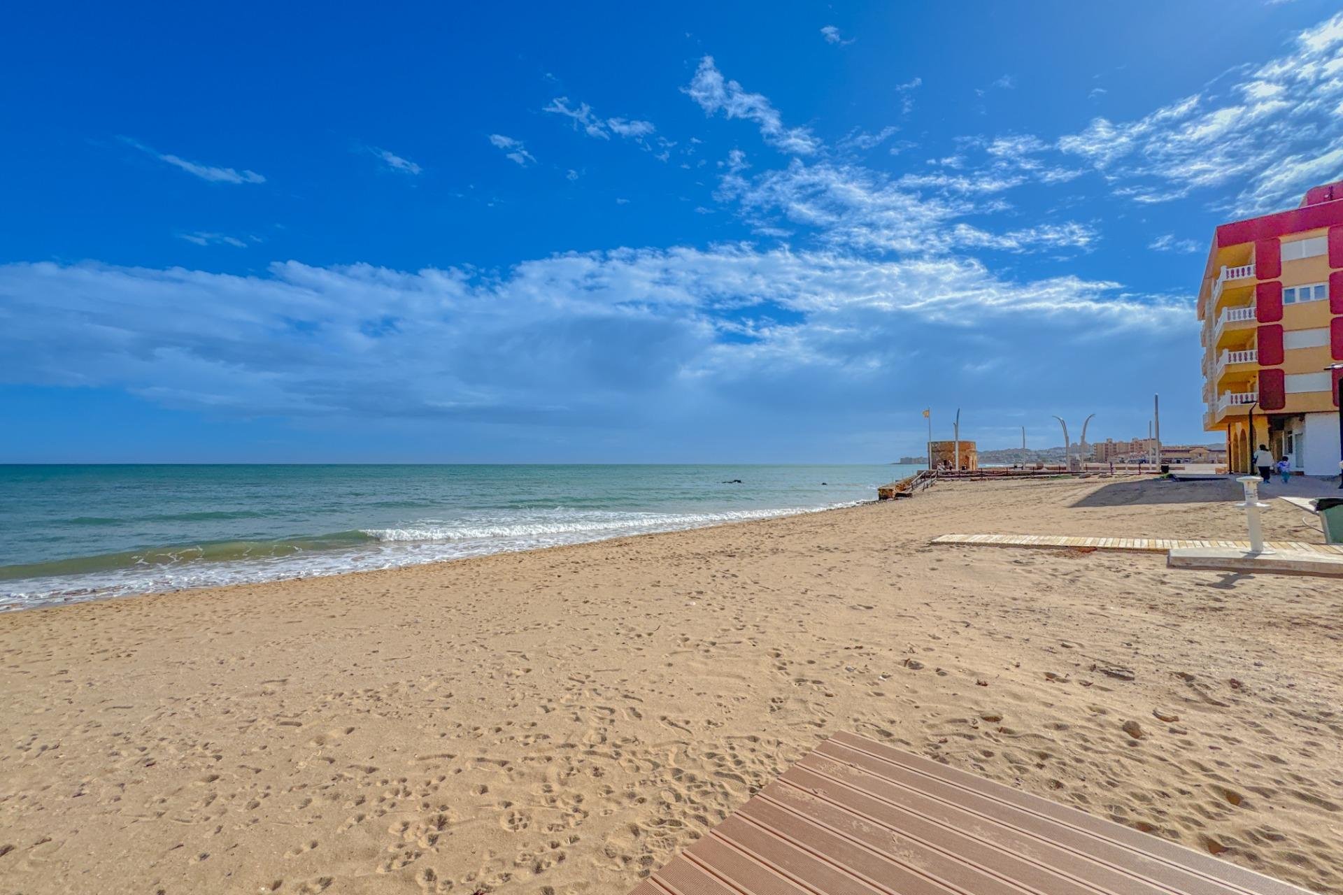 Revente - Apartment -
Torrevieja - La Mata Pueblo