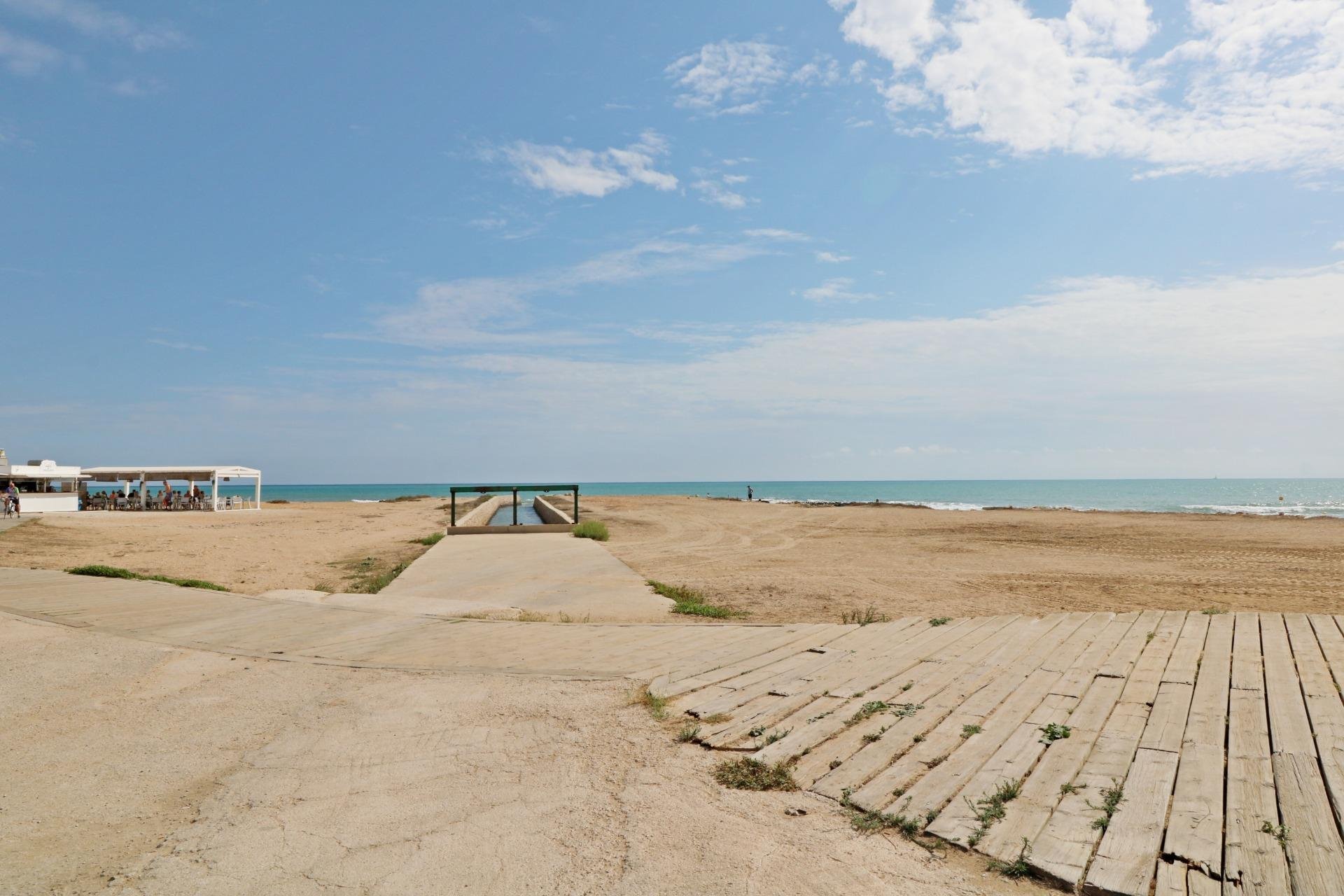 Revente - Apartment -
Torrevieja - La Mata Pueblo