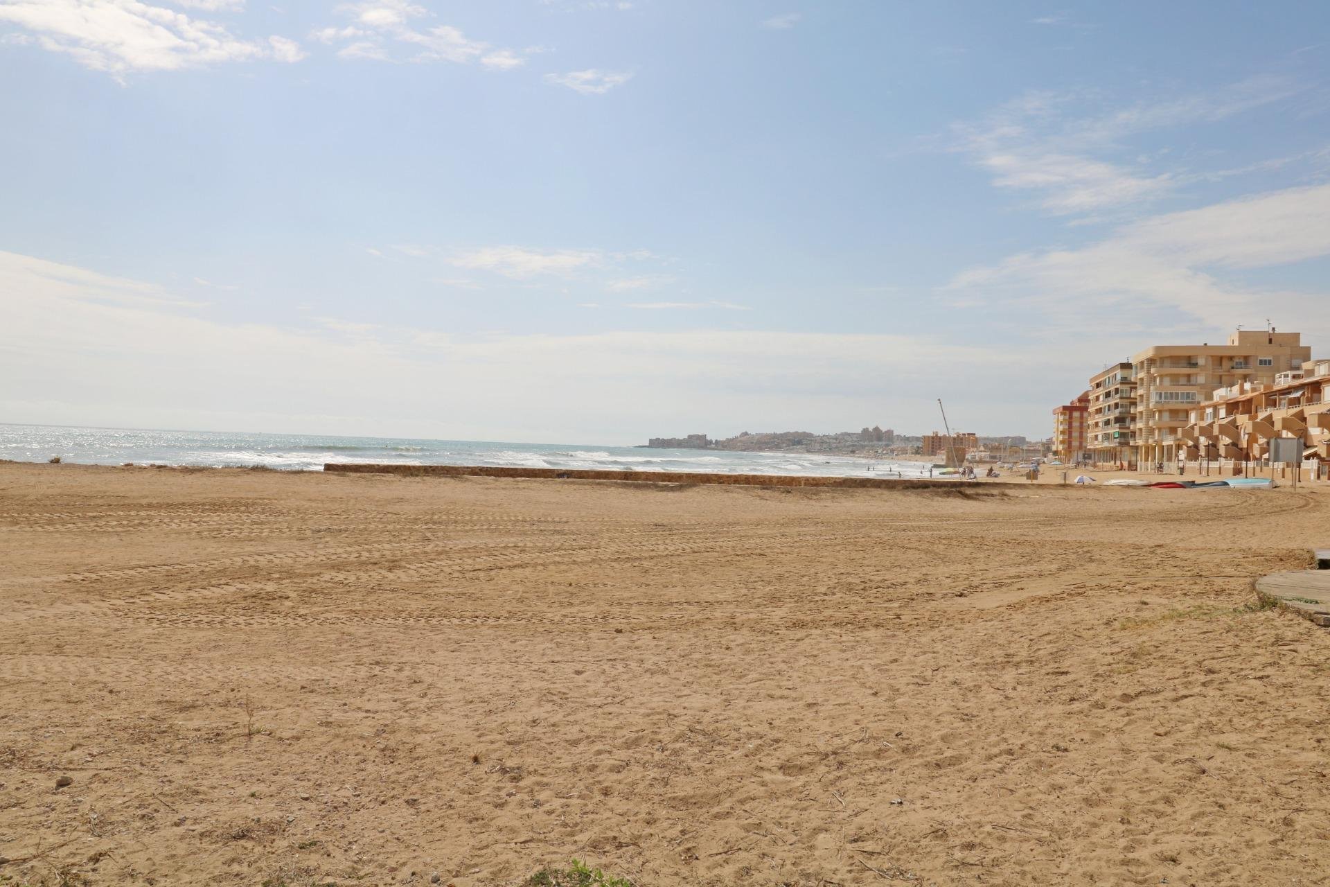 Revente - Apartment -
Torrevieja - La Mata Pueblo