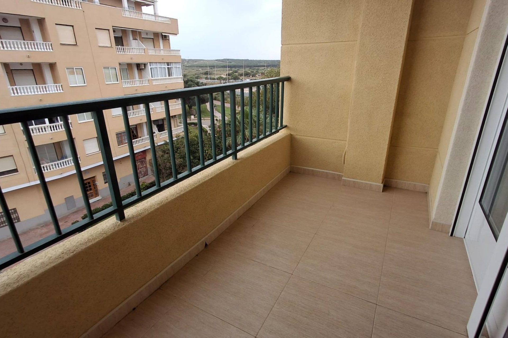 Revente - Apartment -
Torrevieja - La Mata