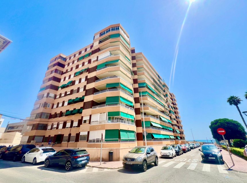 Revente - Apartment -
Torrevieja - La Mata