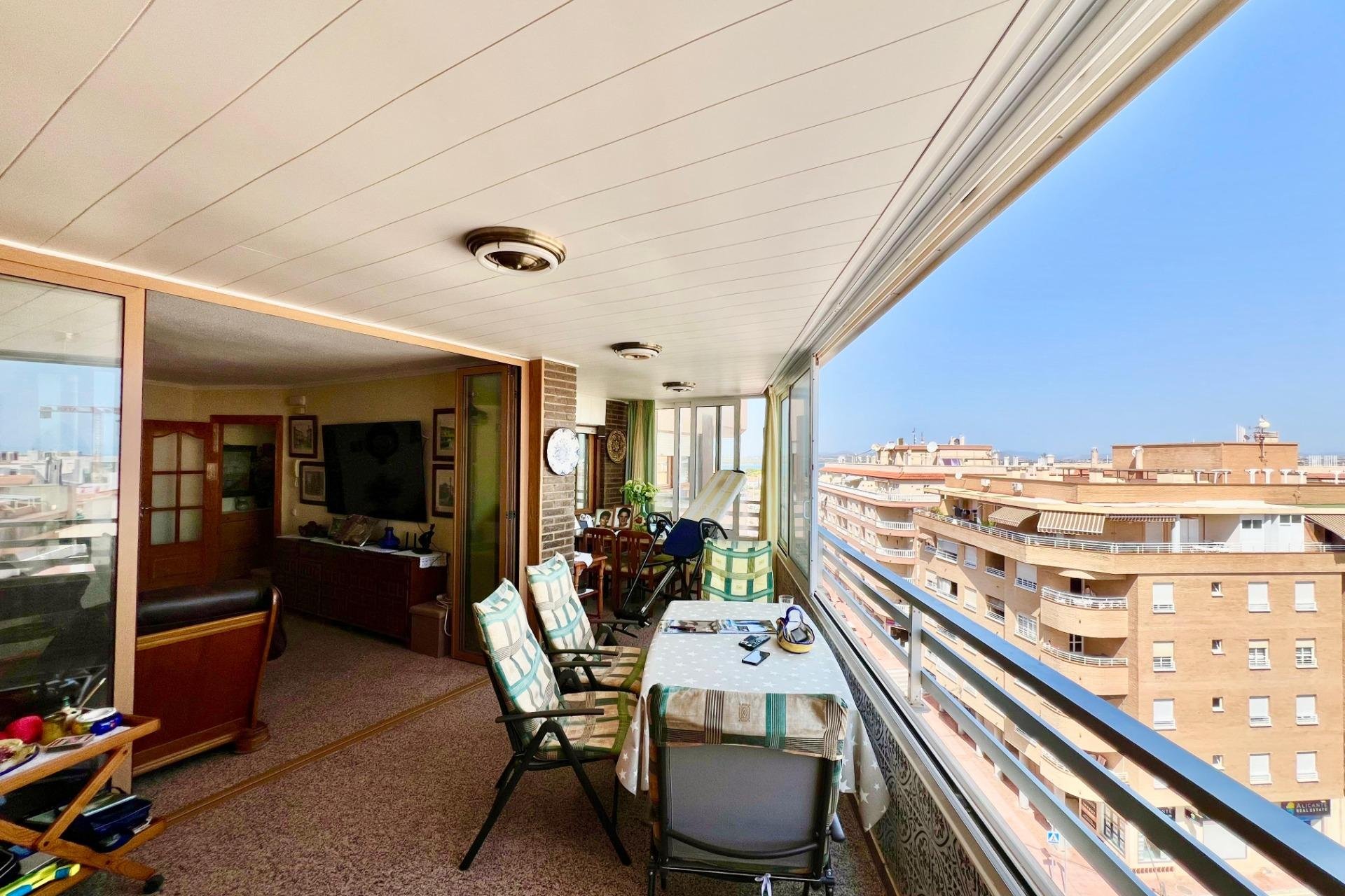 Revente - Apartment -
Torrevieja - La Mata