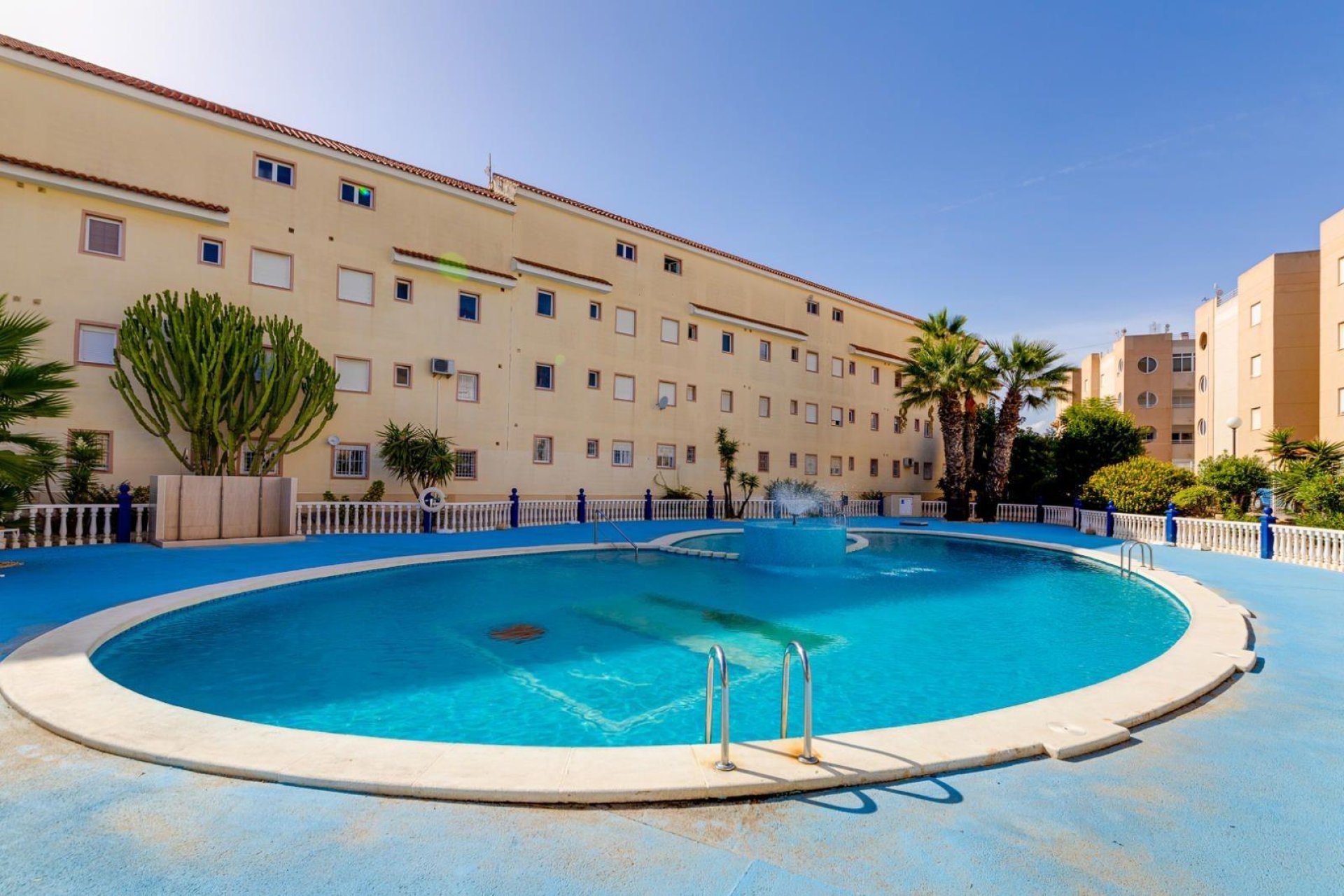 Revente - Apartment -
Torrevieja - La Siesta - El Salado - Torreta