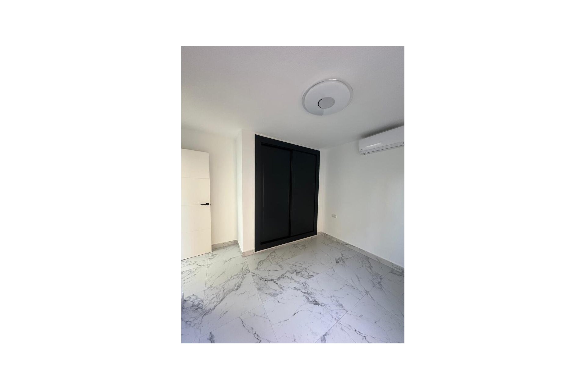 Revente - Apartment -
Torrevieja - La Veleta