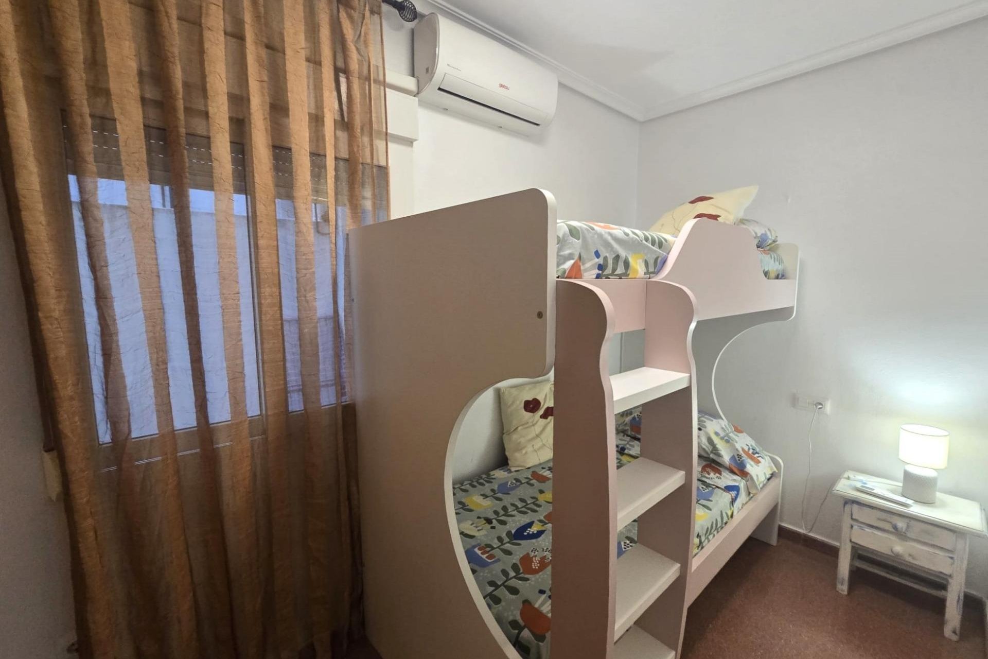 Revente - Apartment -
Torrevieja - Las Piscinas Naturales