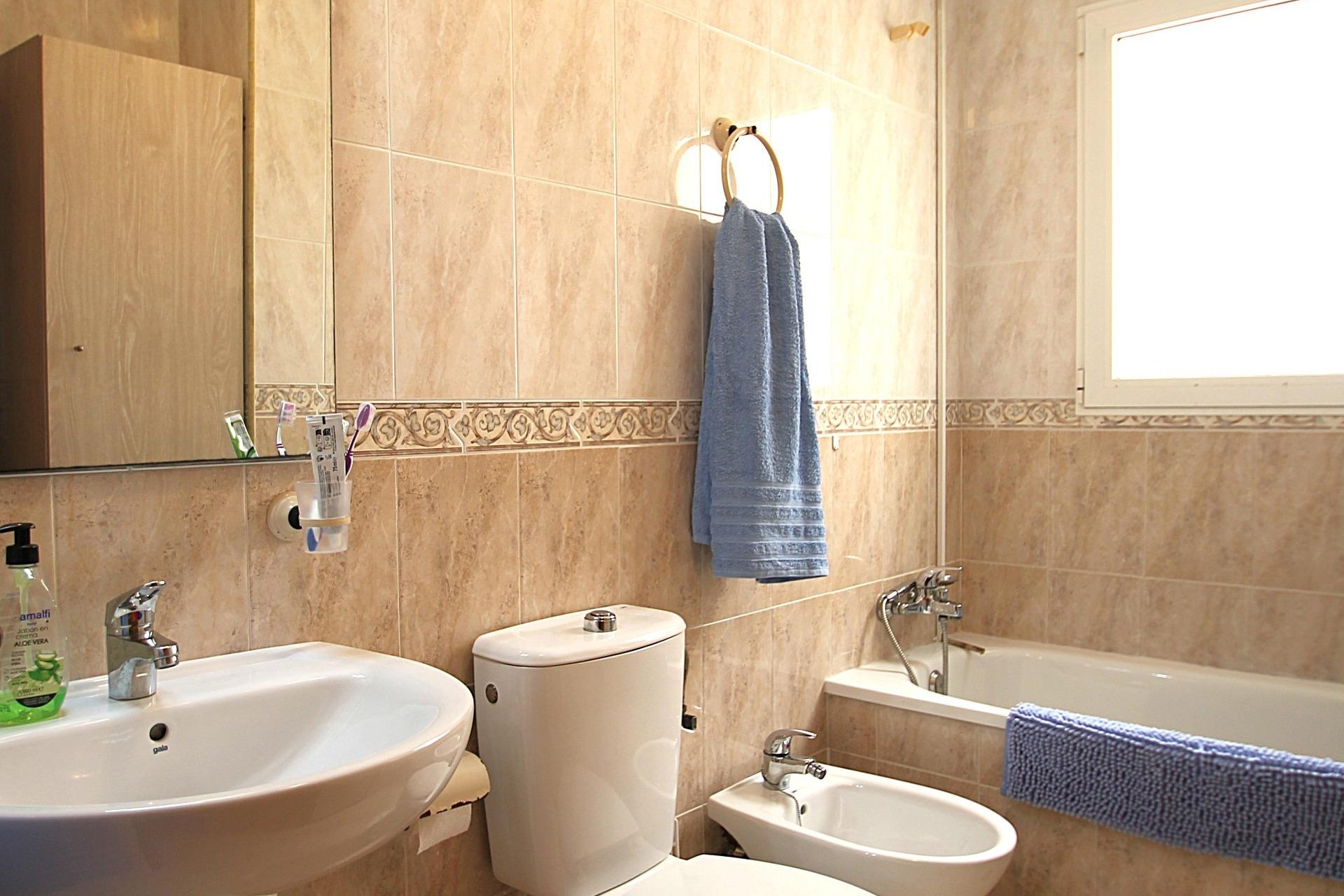 Revente - Apartment -
Torrevieja - Las Piscinas Naturales