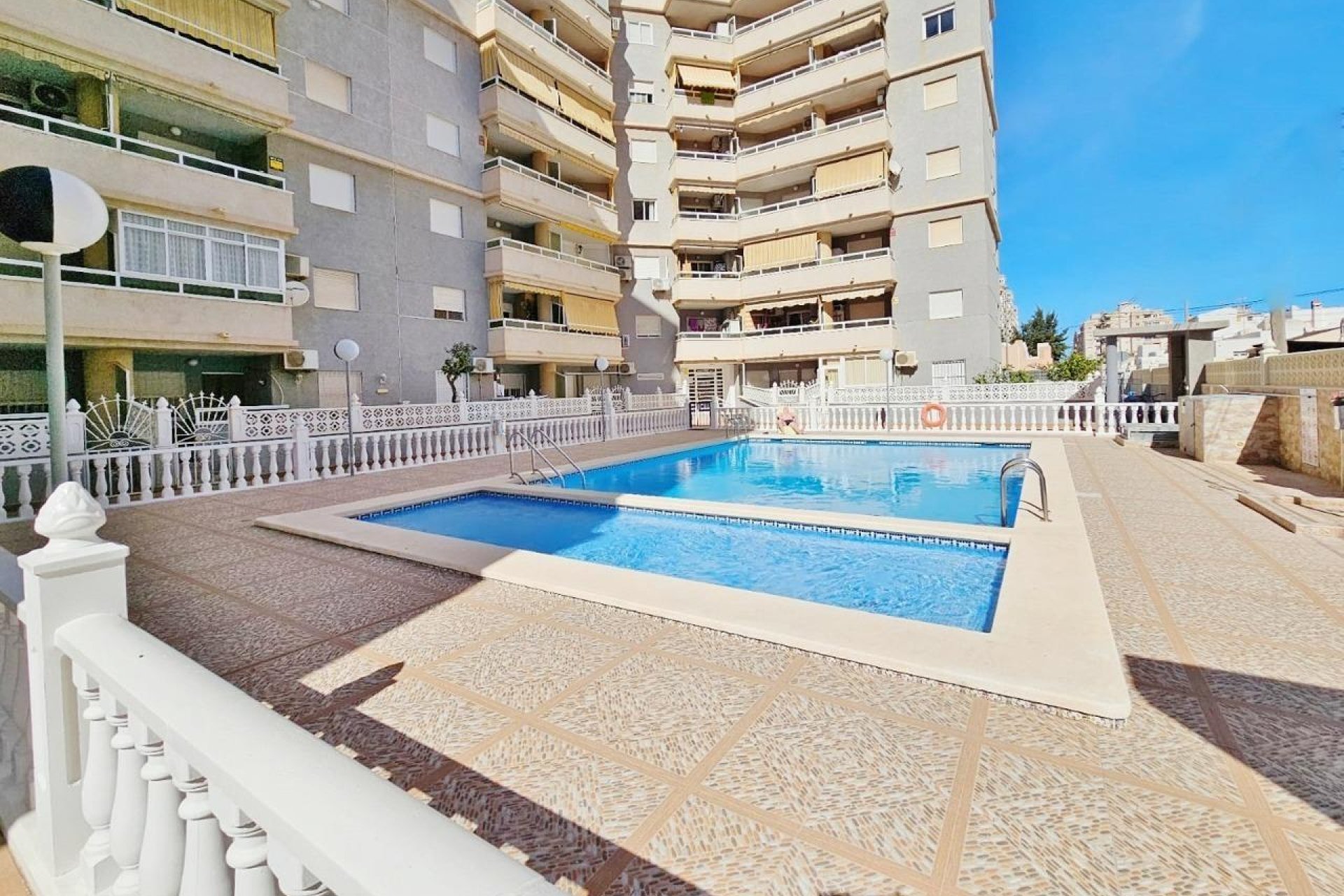 Revente - Apartment -
Torrevieja - Nueva Torrevieja