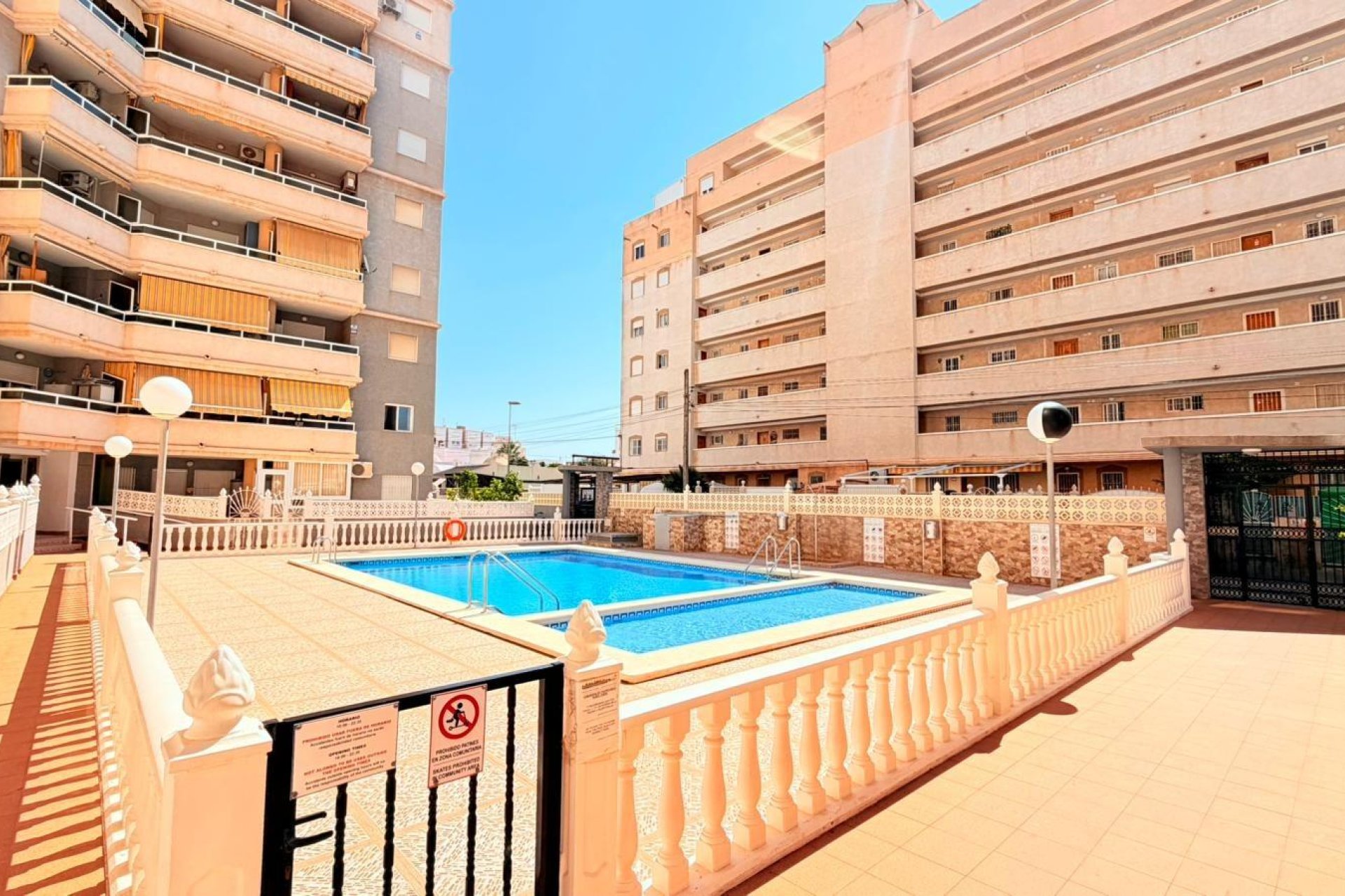 Revente - Apartment -
Torrevieja - Nueva Torrevieja