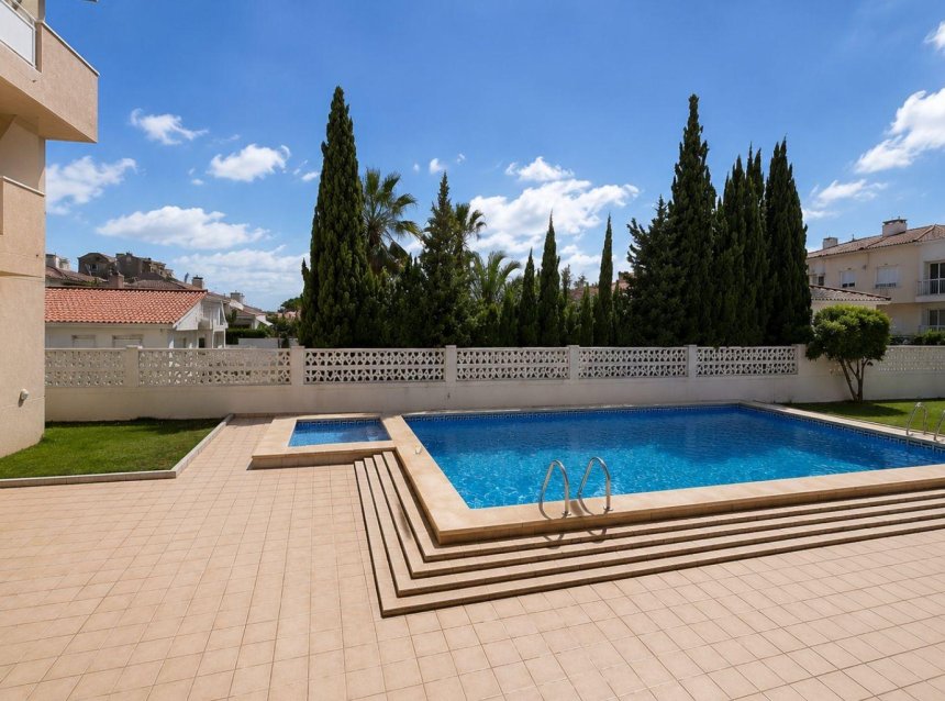 Revente - Apartment -
Torrevieja - Nueva Torrevieja