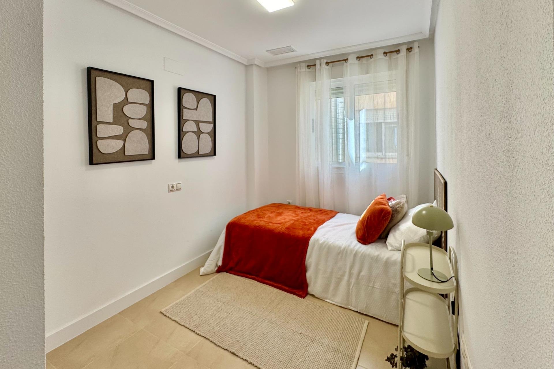 Revente - Apartment -
Torrevieja - Parque de las Naciones