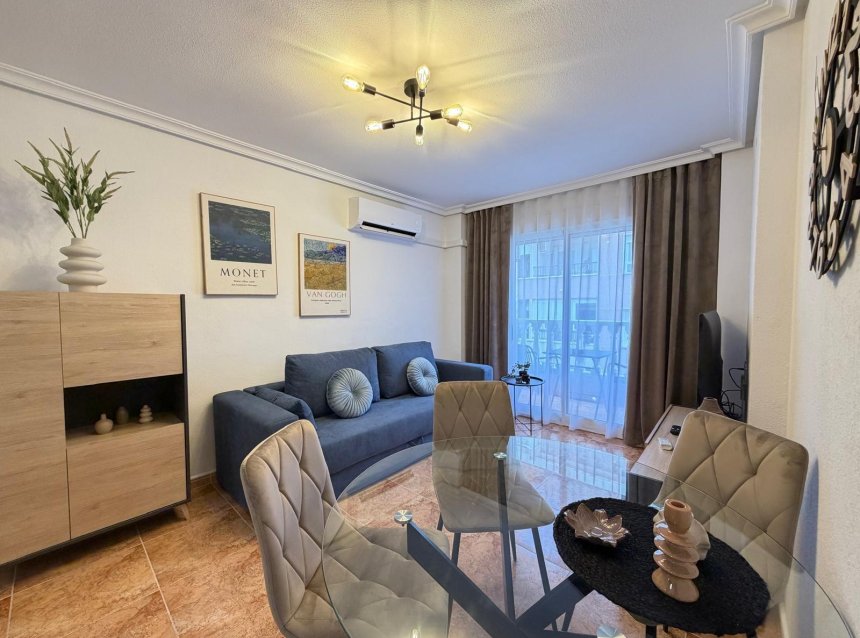 Revente - Apartment -
Torrevieja - Parque de las Naciones