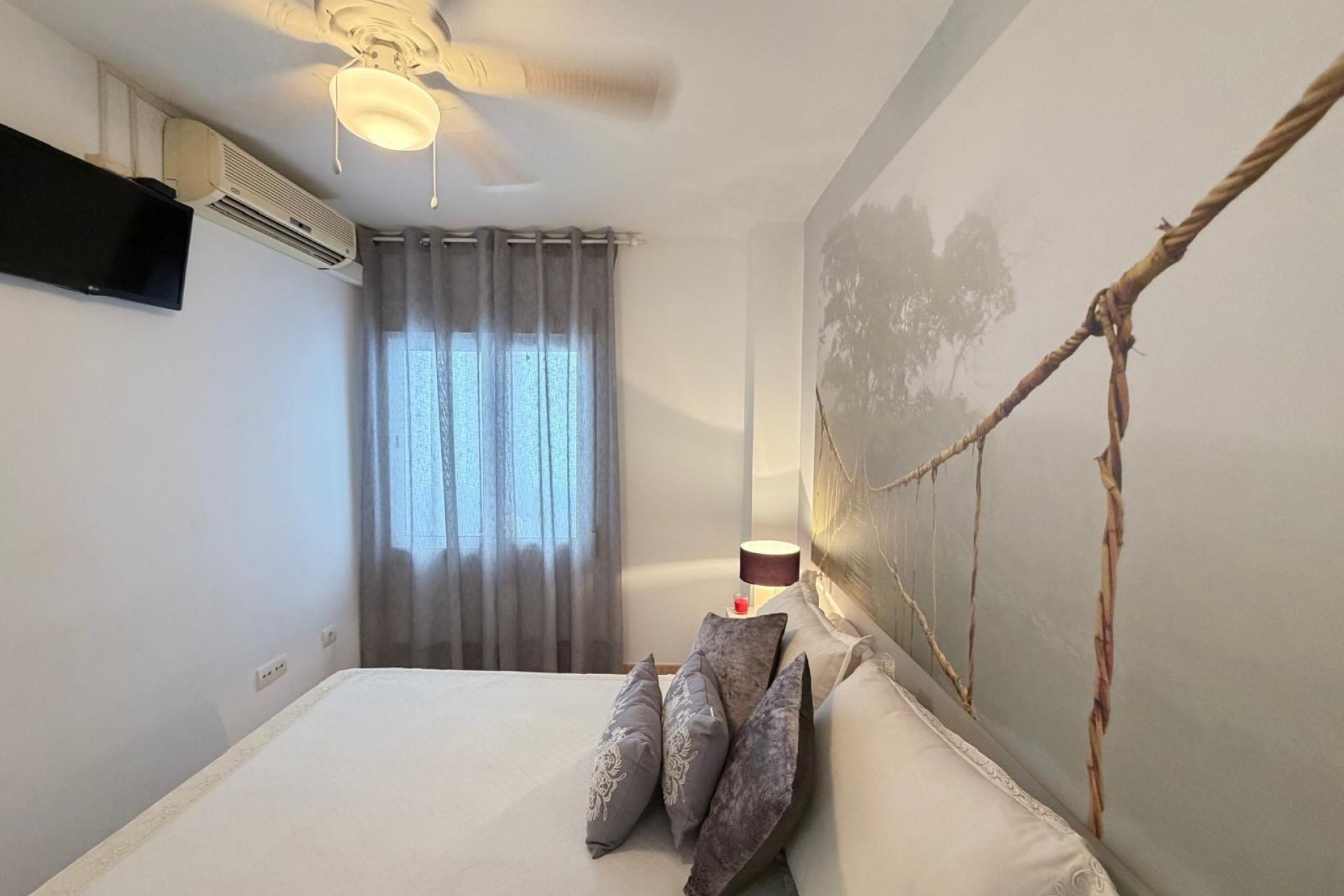 Revente - Apartment -
Torrevieja - Paseo Maritimo