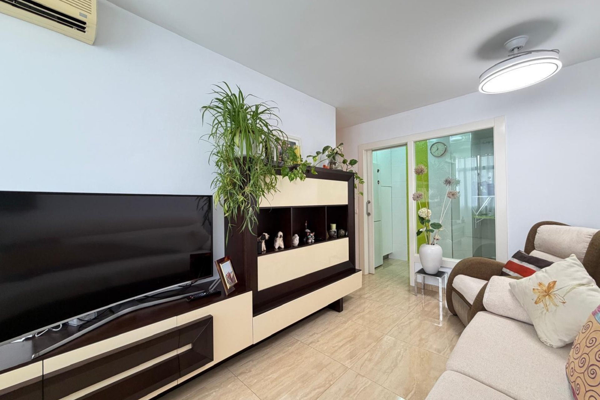 Revente - Apartment -
Torrevieja - Paseo Maritimo
