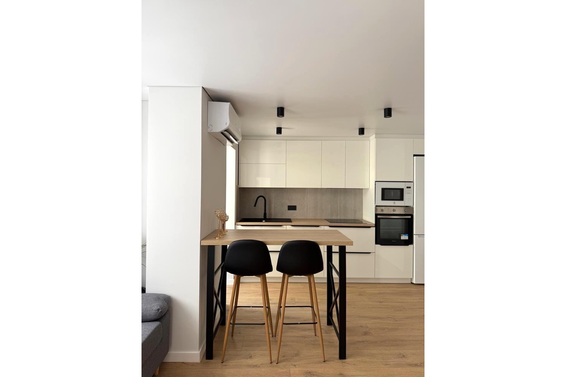 Revente - Apartment -
Torrevieja - Paseo Maritimo