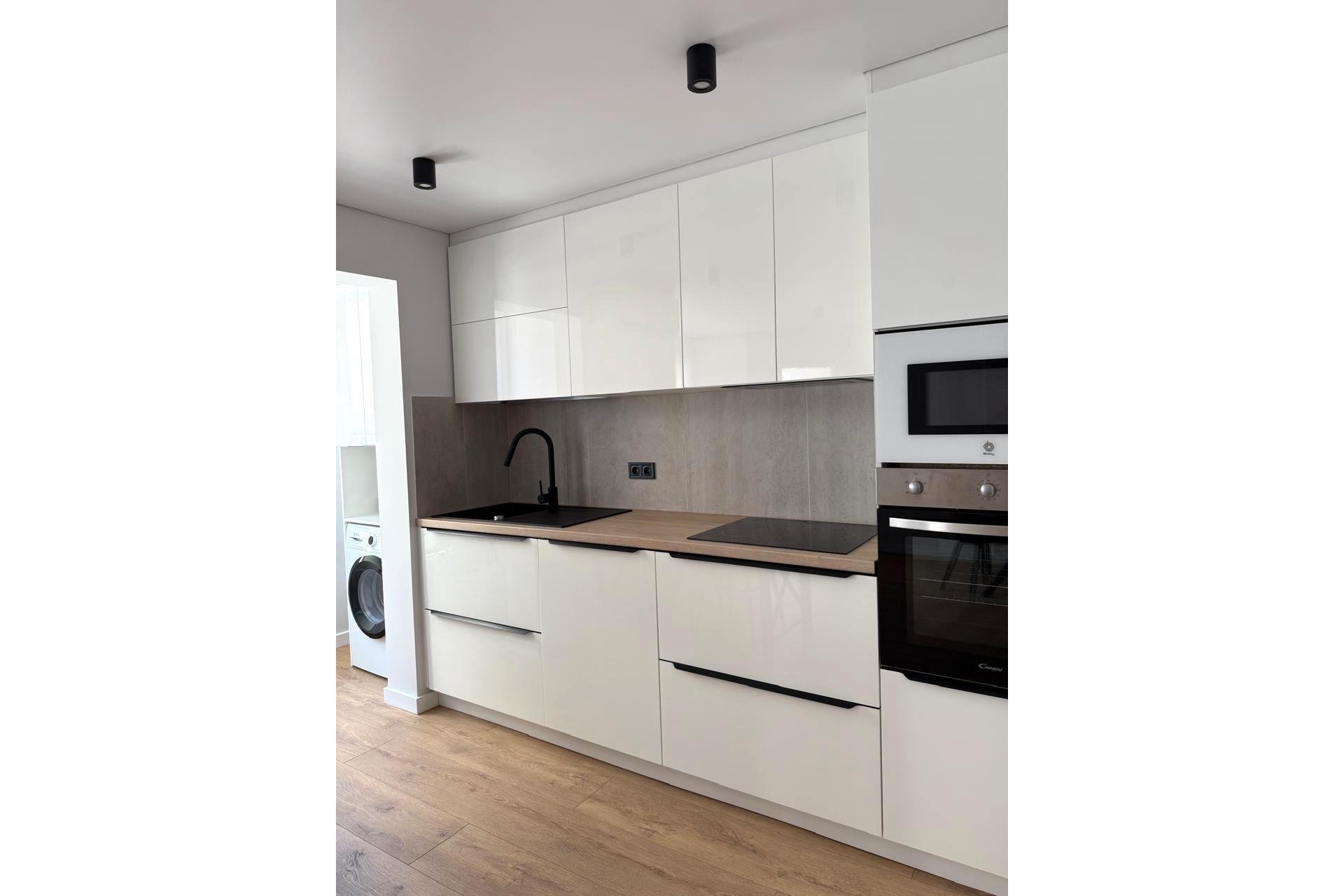 Revente - Apartment -
Torrevieja - Paseo Maritimo