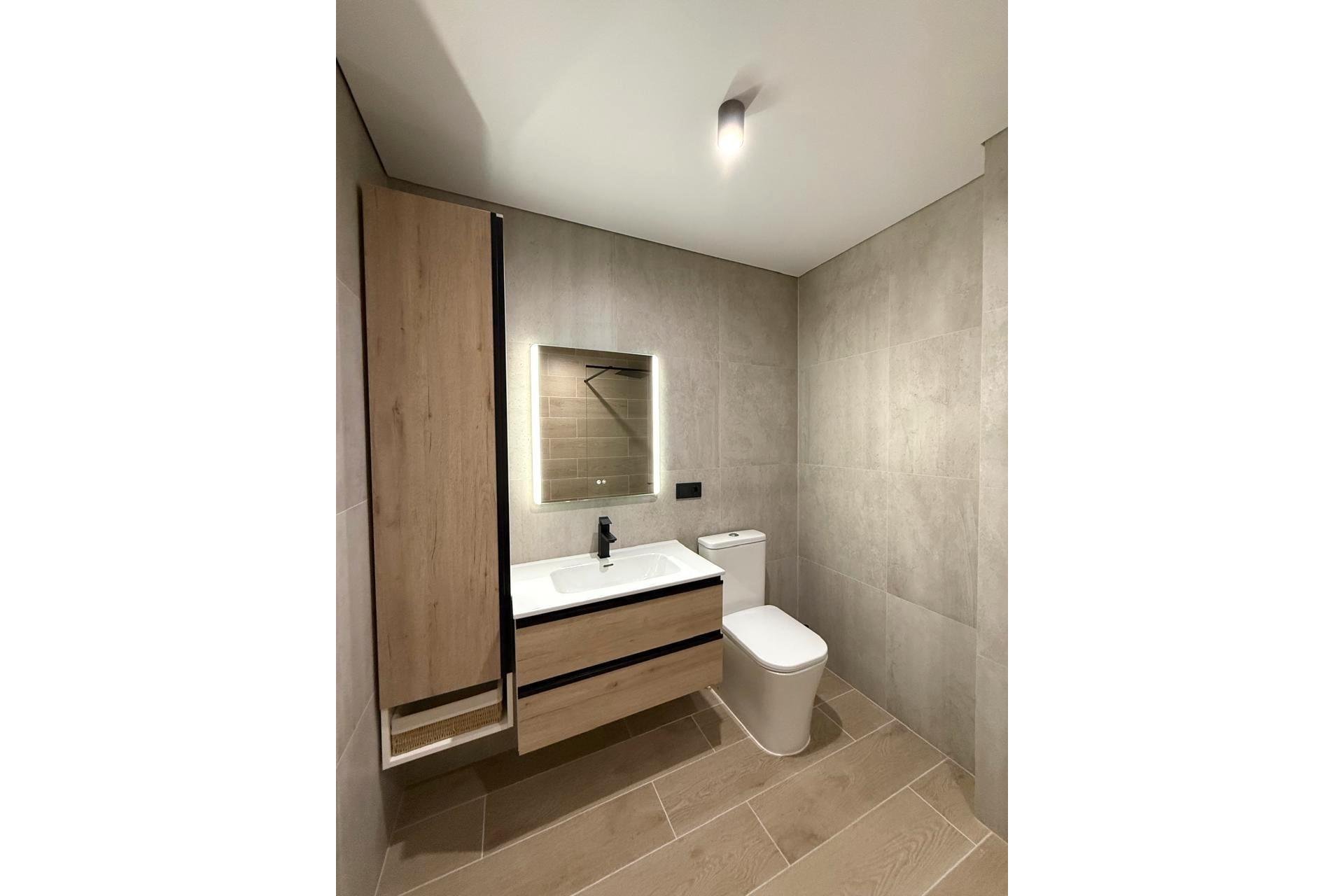 Revente - Apartment -
Torrevieja - Paseo Maritimo