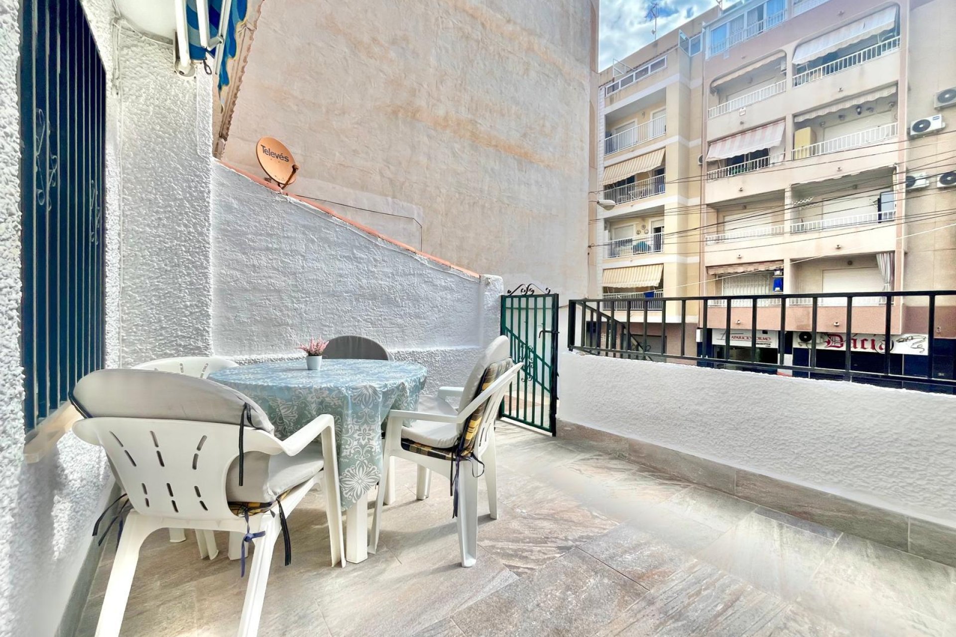 Revente - Apartment -
Torrevieja - Playa de los Locos