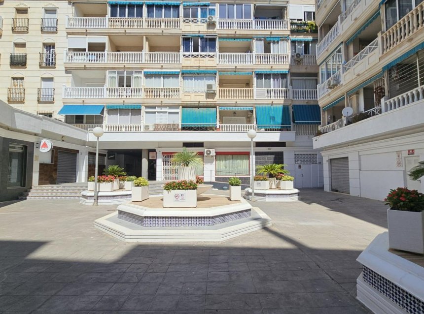 Revente - Apartment -
Torrevieja - Playa de los Locos