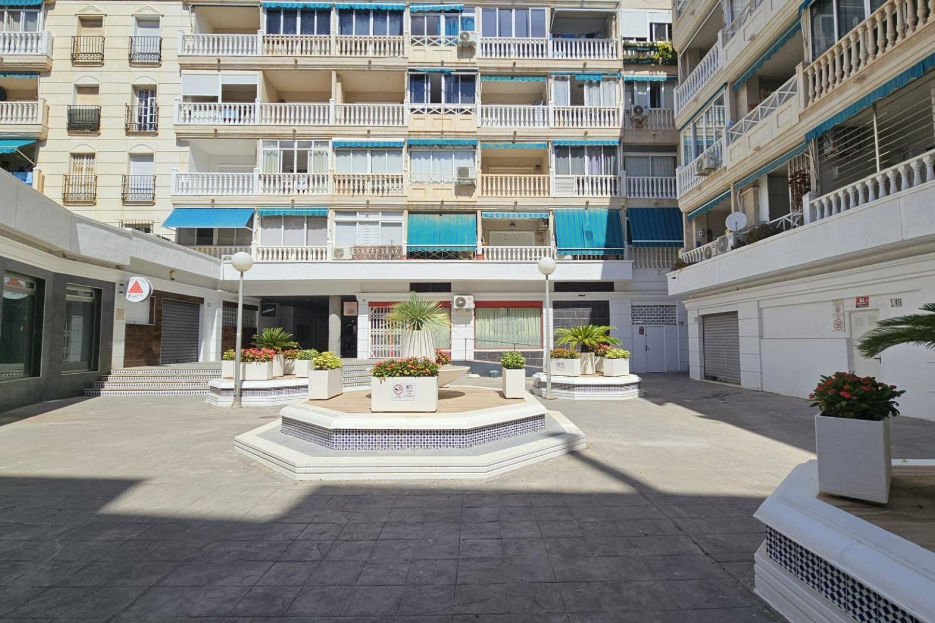 Revente - Apartment -
Torrevieja - Playa de los Locos