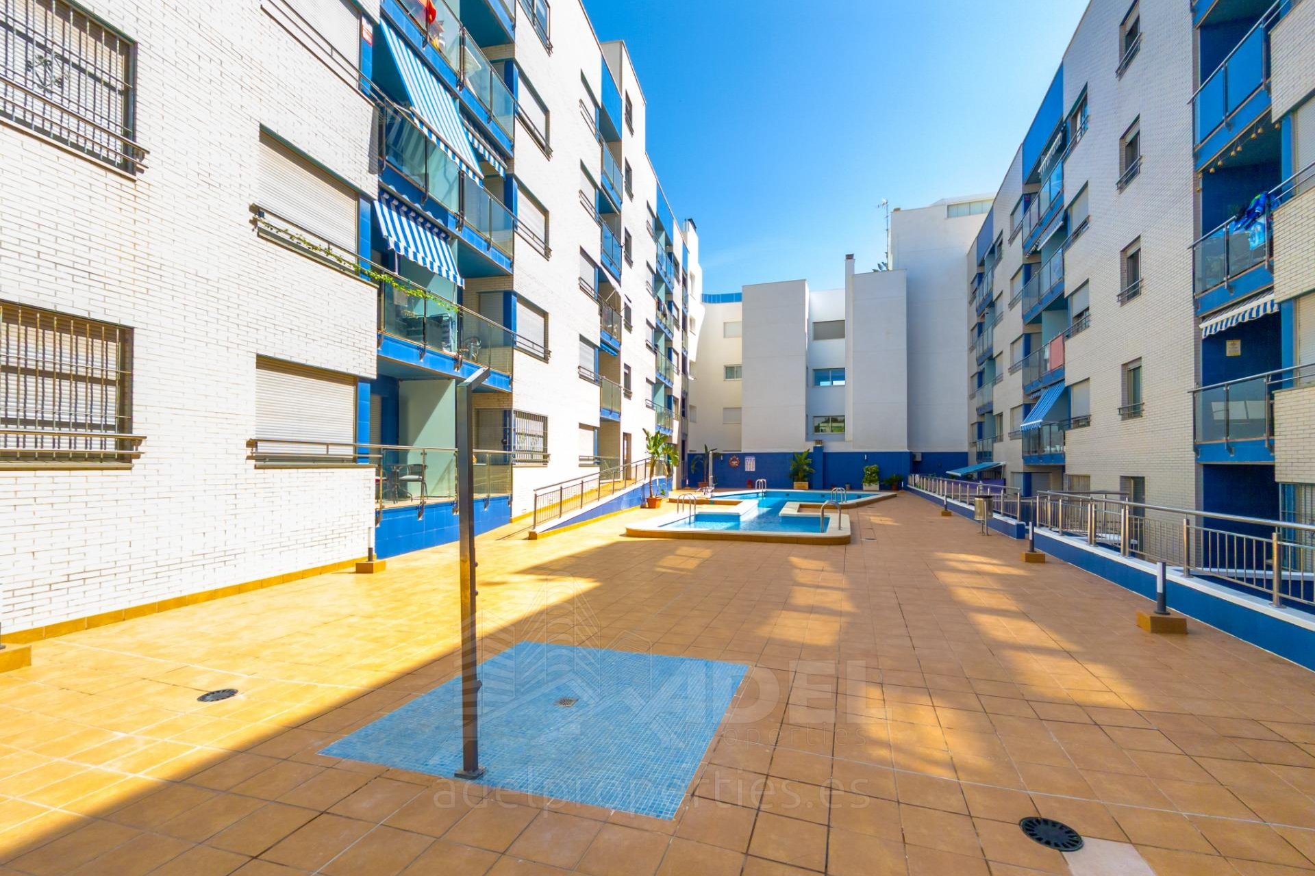 Revente - Apartment -
Torrevieja - Playa de los Locos
