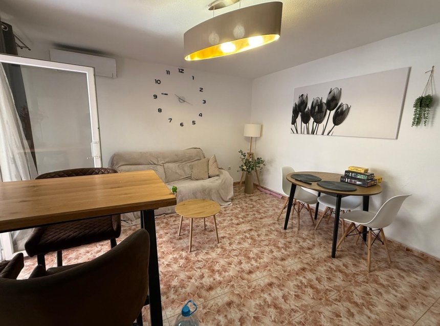 Revente - Apartment -
Torrevieja - Playa de los Locos