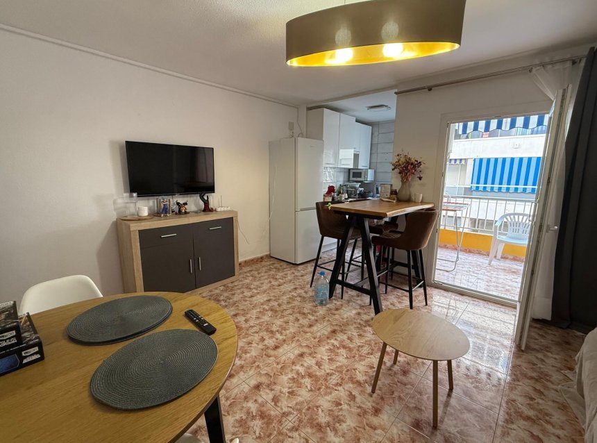 Revente - Apartment -
Torrevieja - Playa de los Locos