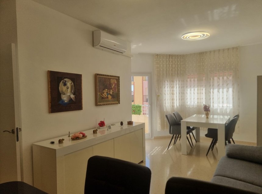 Revente - Apartment -
Torrevieja - Playa de los Locos
