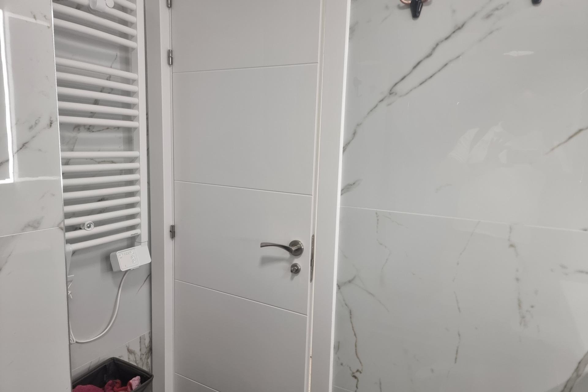 Revente - Apartment -
Torrevieja - Playa de los Locos