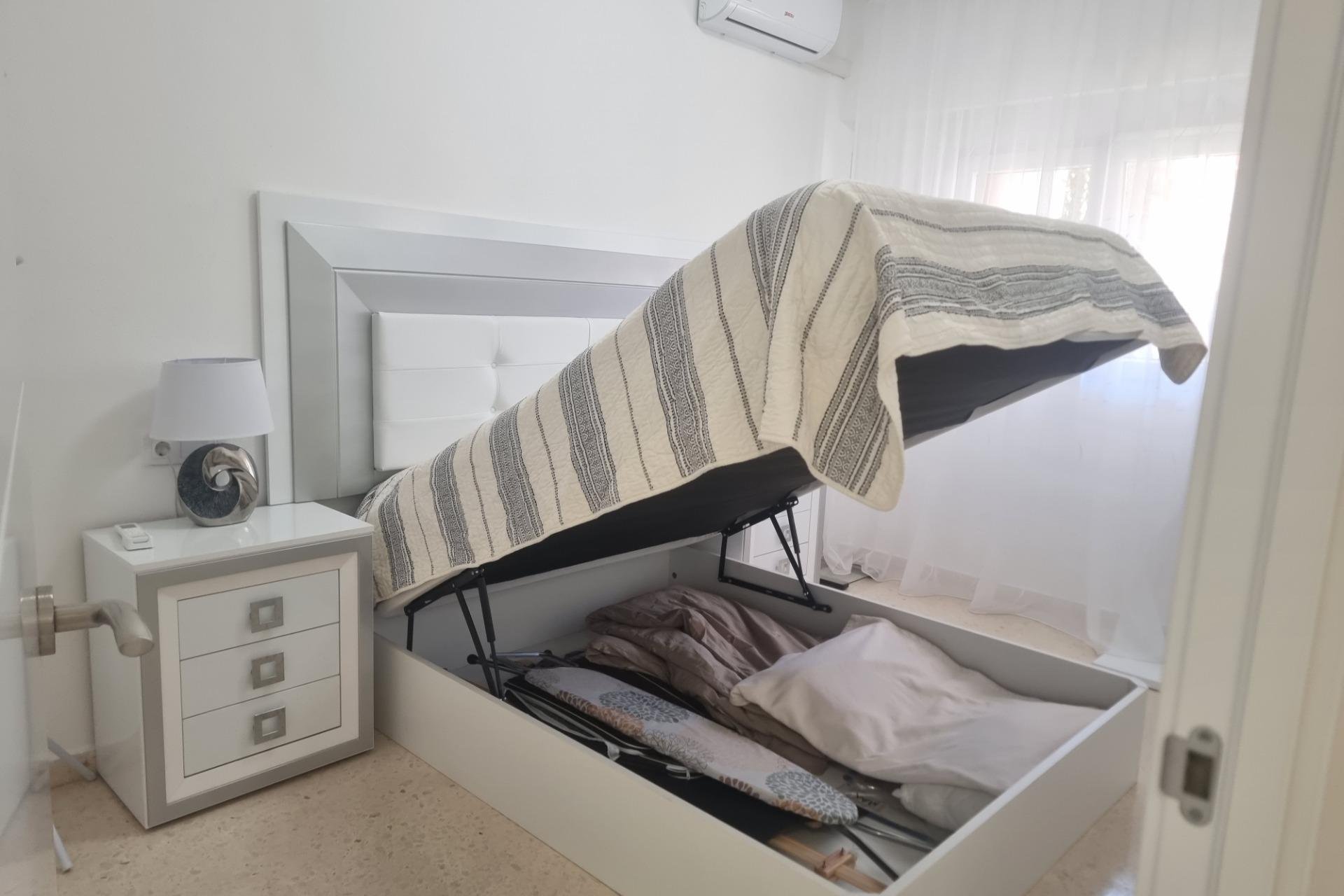 Revente - Apartment -
Torrevieja - Playa de los Locos