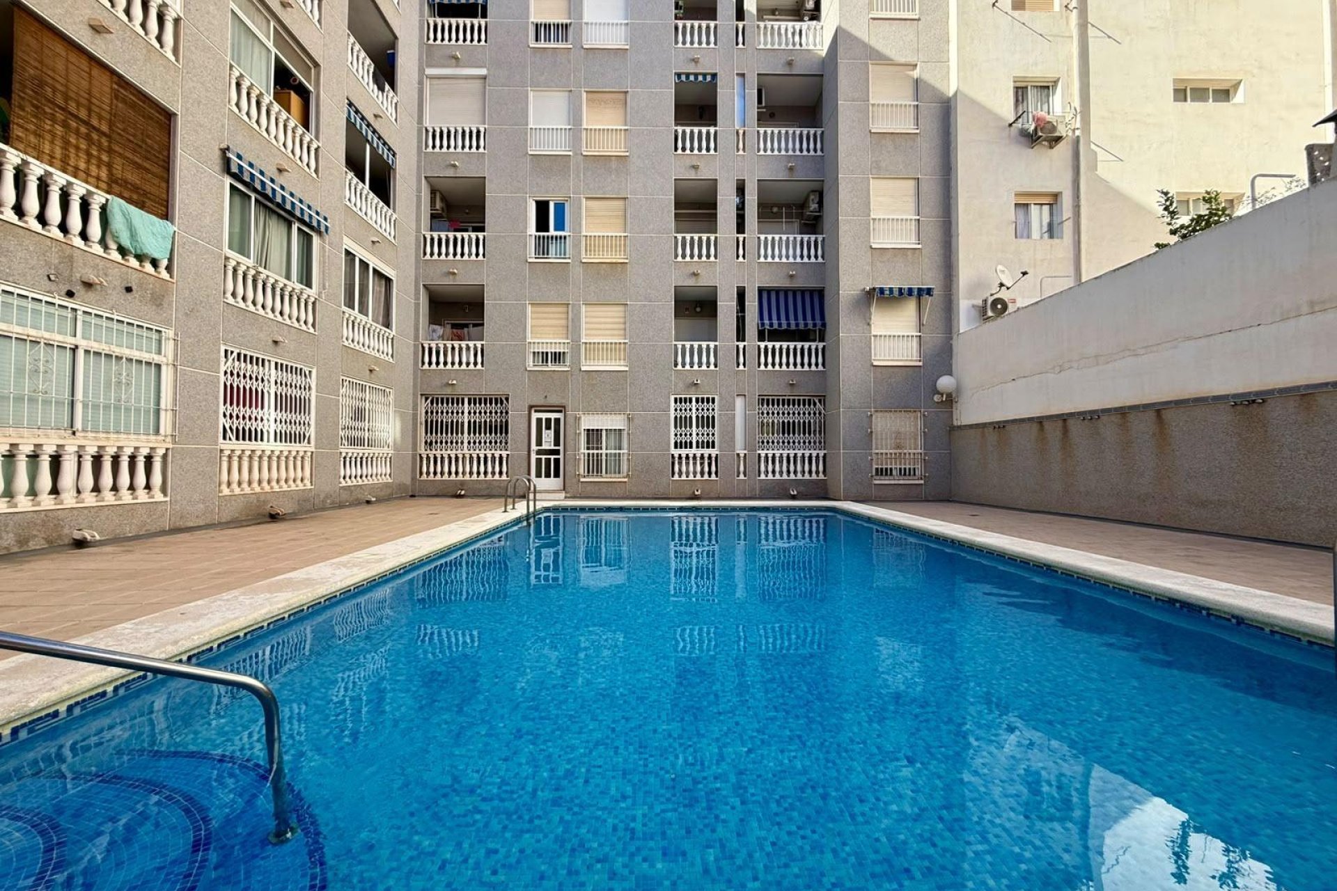 Revente - Apartment -
Torrevieja - Playa de los Locos