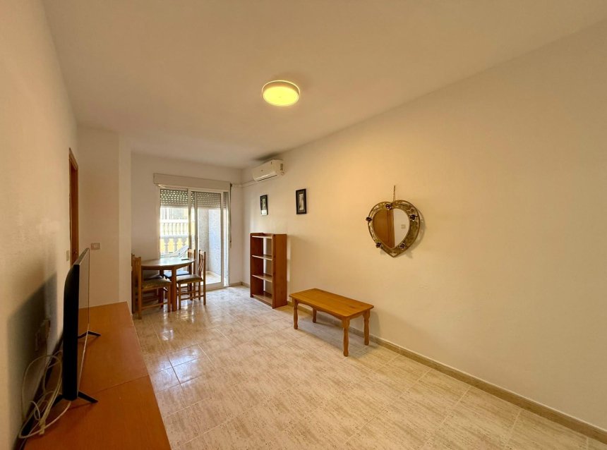 Revente - Apartment -
Torrevieja - Playa de los Locos