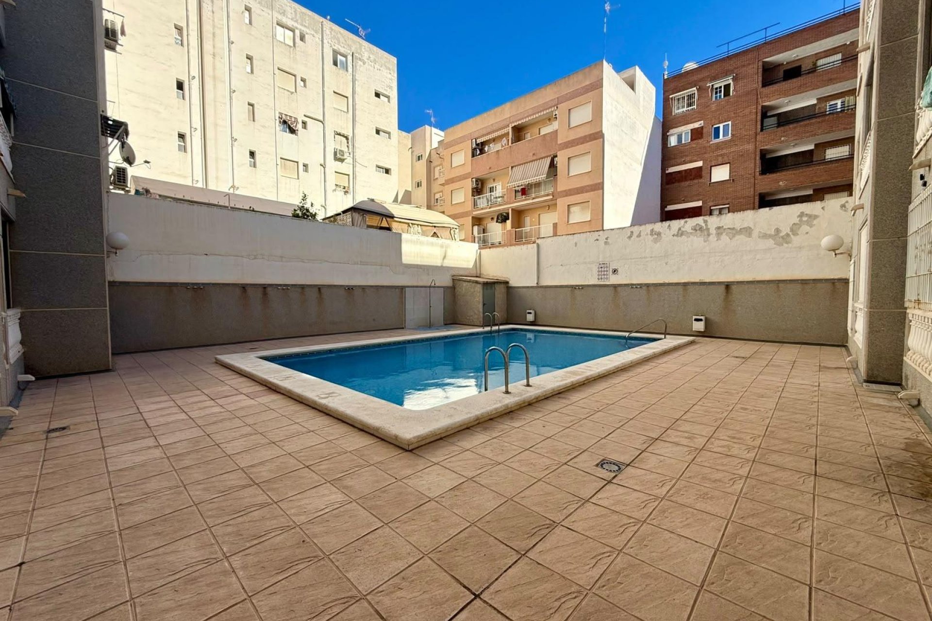 Revente - Apartment -
Torrevieja - Playa de los Locos