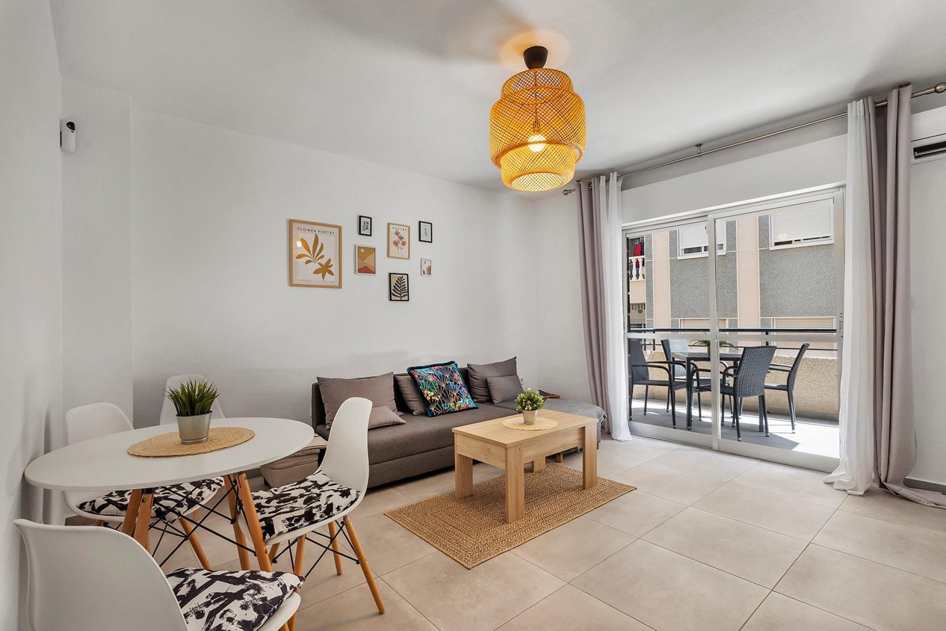 Revente - Apartment -
Torrevieja - Playa de los Locos