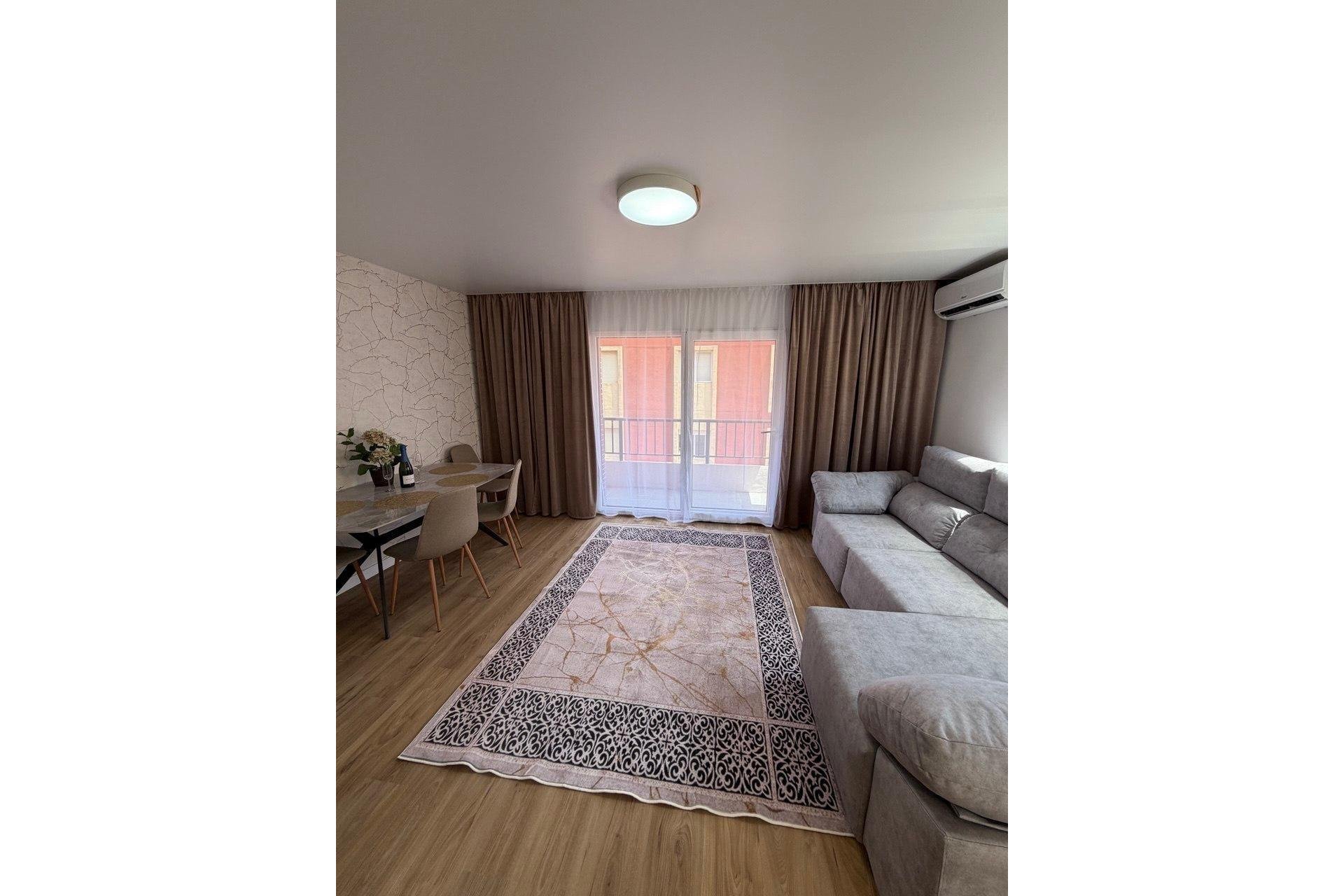 Revente - Apartment -
Torrevieja - Playa de los Locos