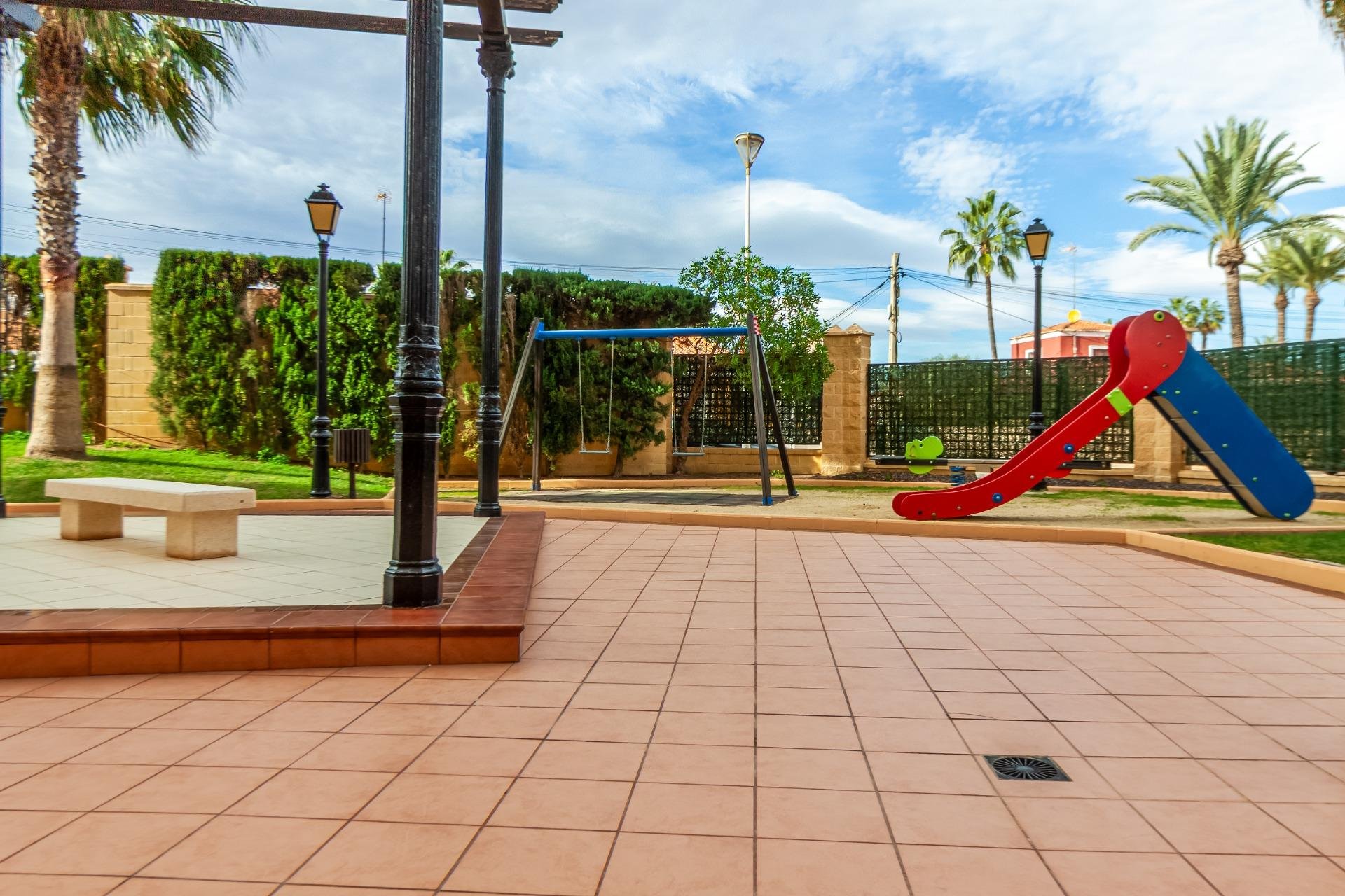 Revente - Apartment -
Torrevieja - Playa de los Locos