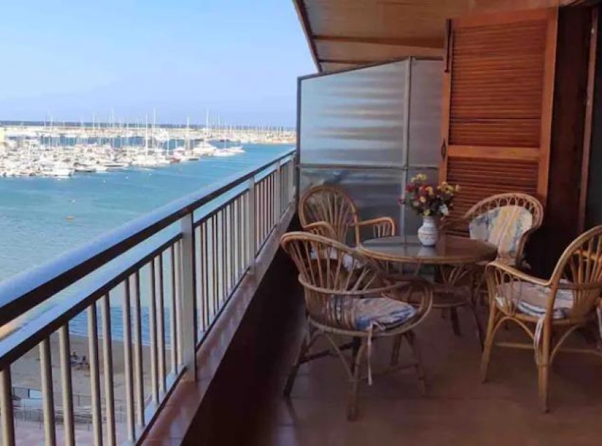 Revente - Apartment -
Torrevieja - Playa De Los Naufragos