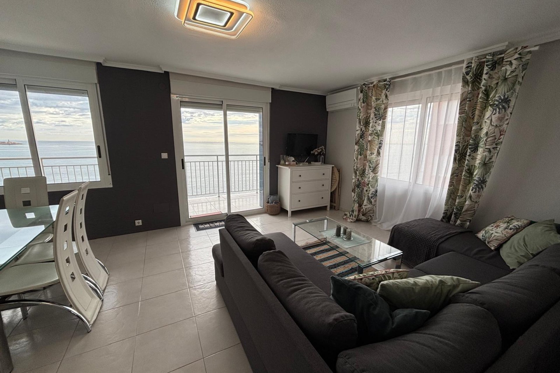 Revente - Apartment -
Torrevieja - Playa De Los Naufragos