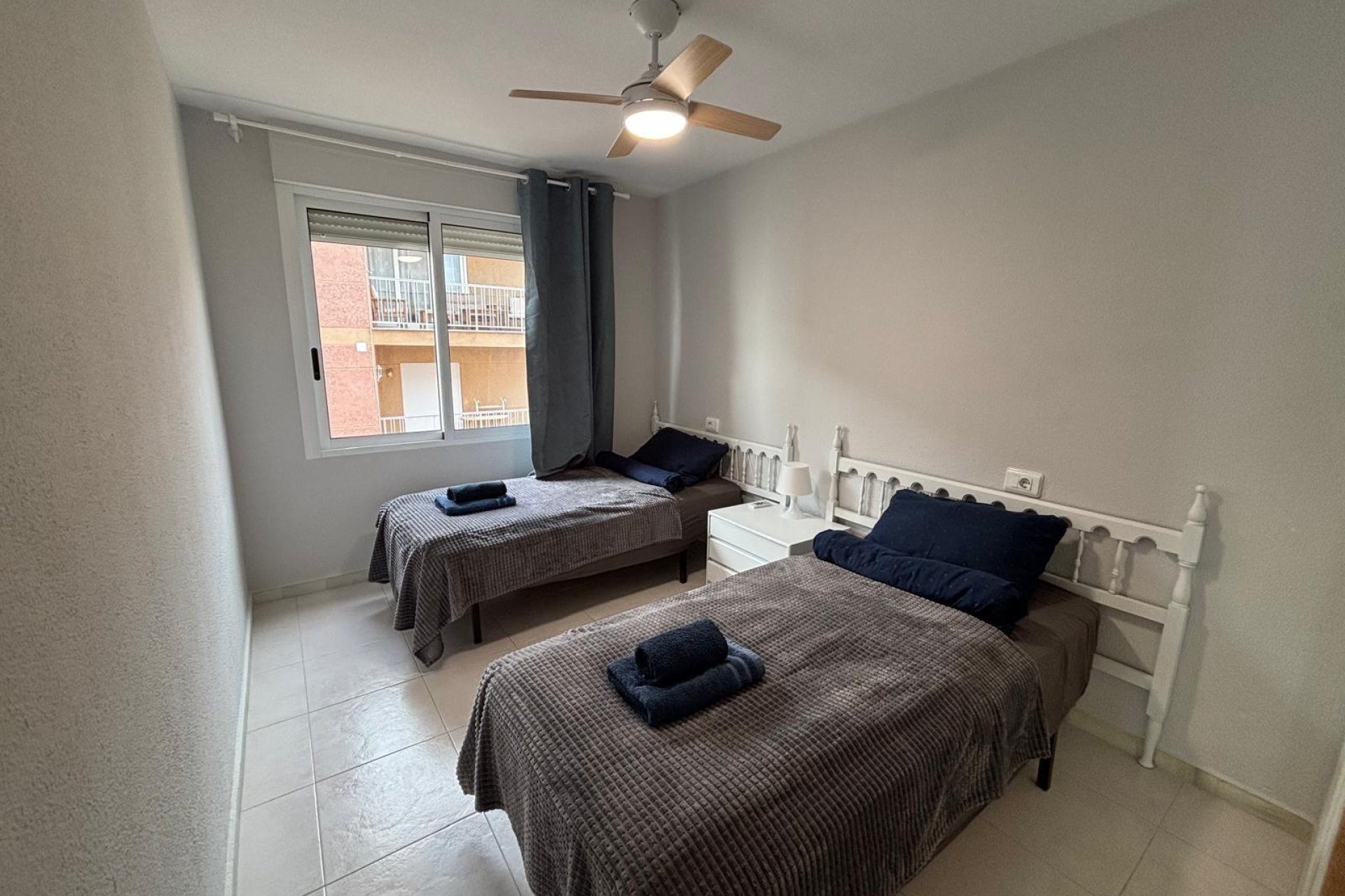 Revente - Apartment -
Torrevieja - Playa De Los Naufragos