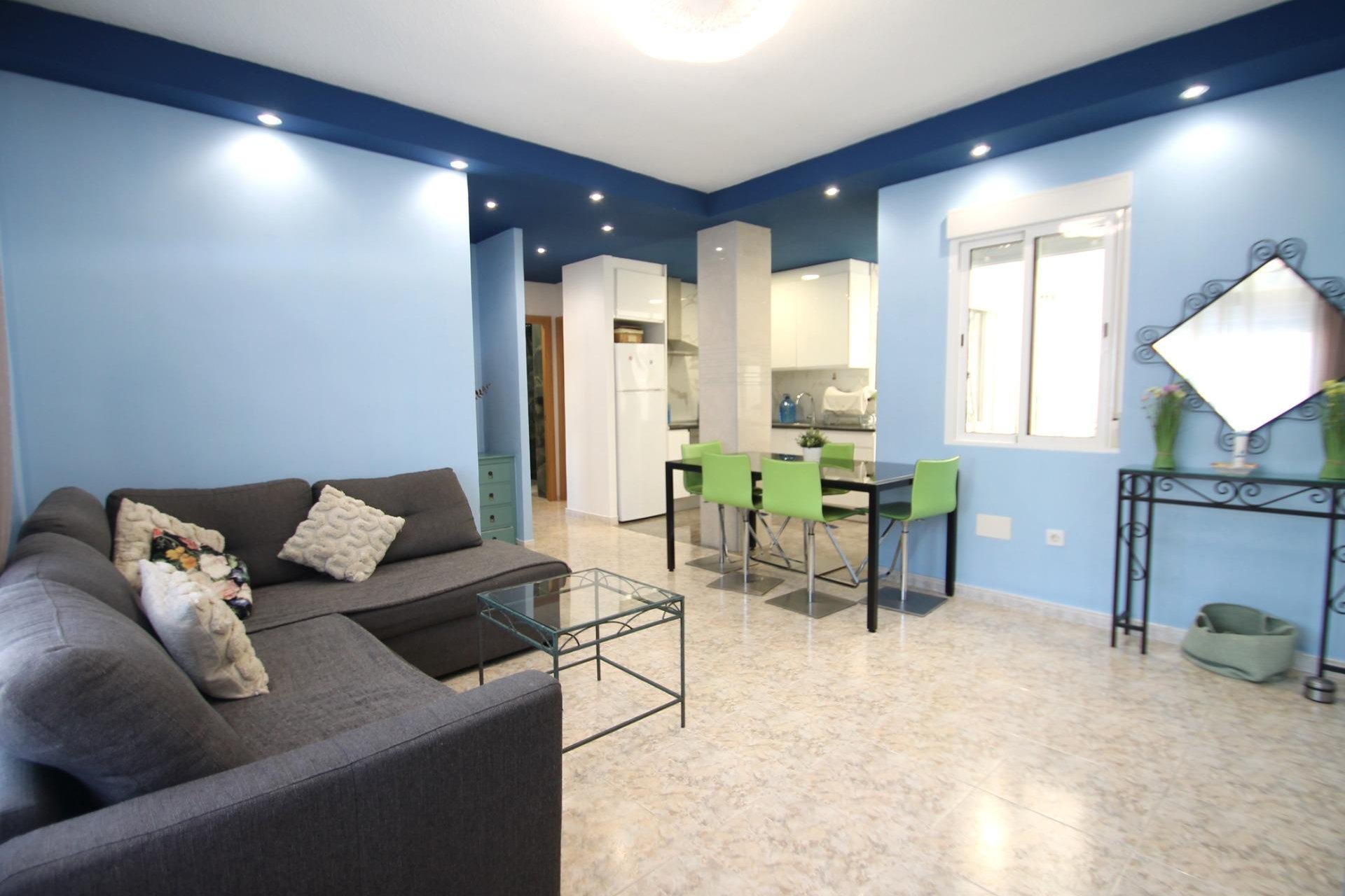 Revente - Apartment -
Torrevieja - Playa De Los Naufragos