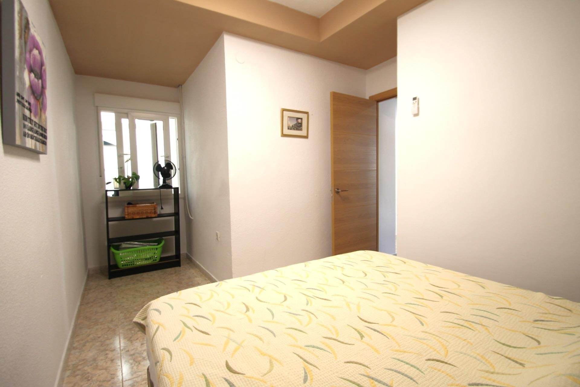 Revente - Apartment -
Torrevieja - Playa De Los Naufragos