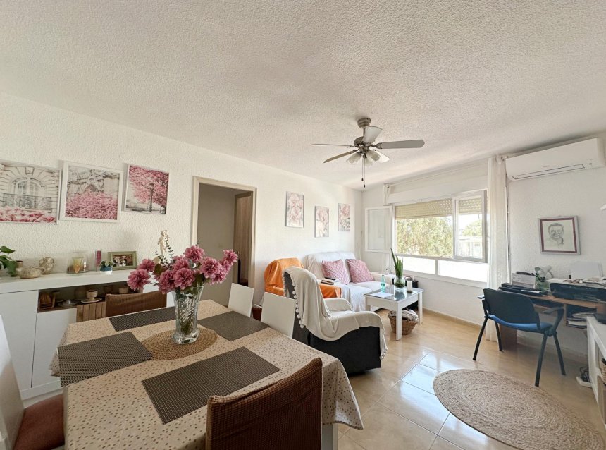 Revente - Apartment -
Torrevieja - Playa De Los Naufragos