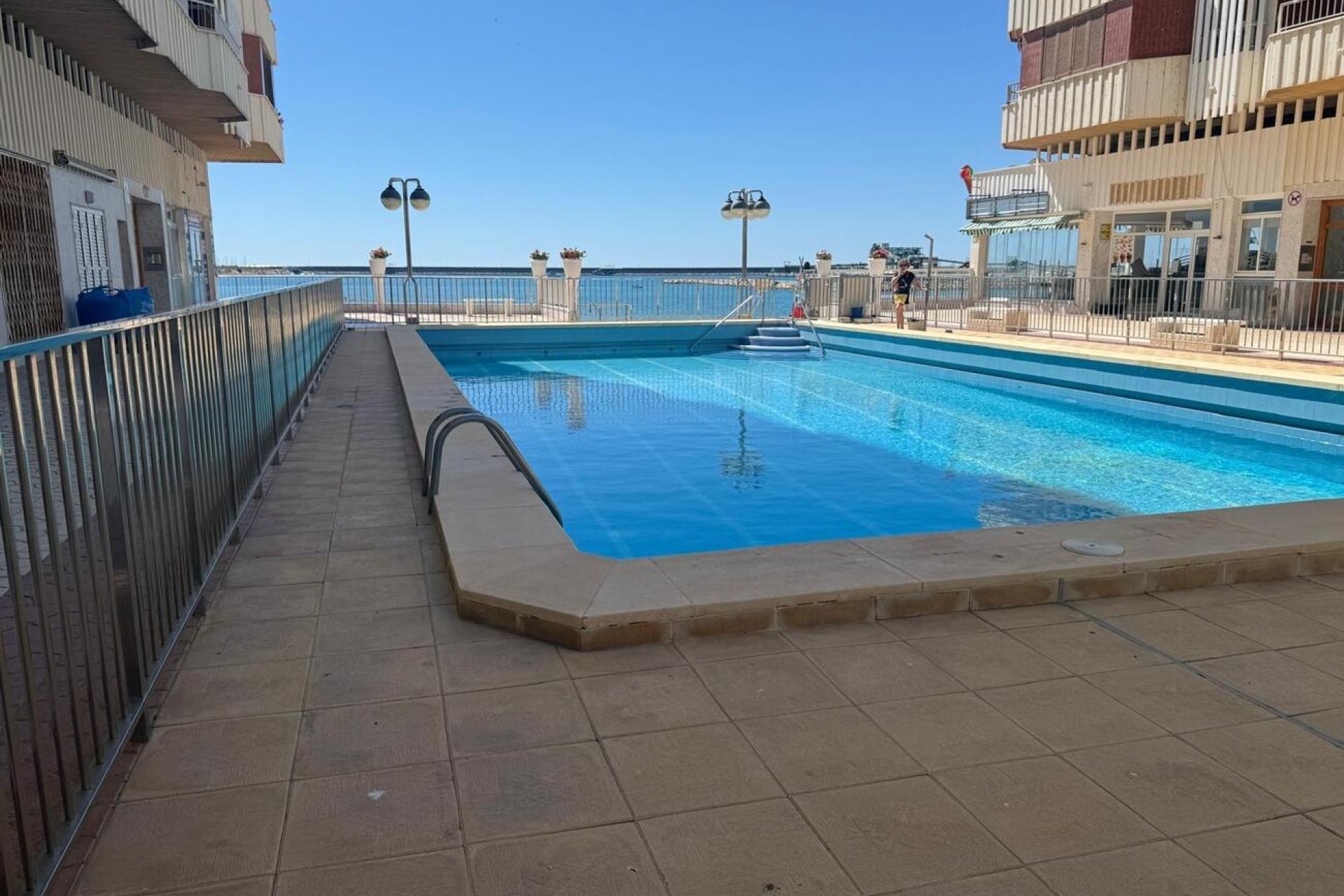 Revente - Apartment -
Torrevieja - Playa del Acequión