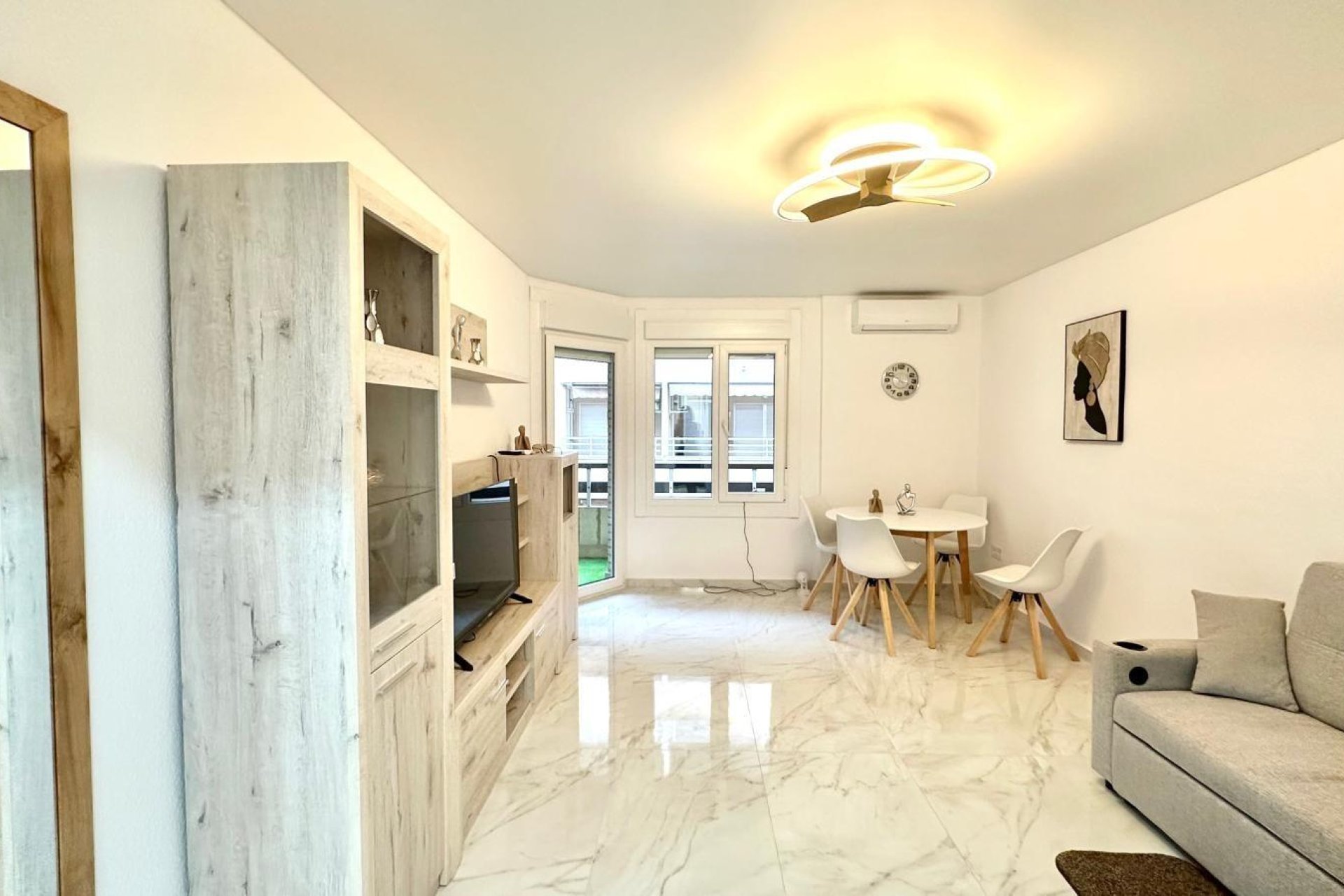 Revente - Apartment -
Torrevieja - Playa del Cura