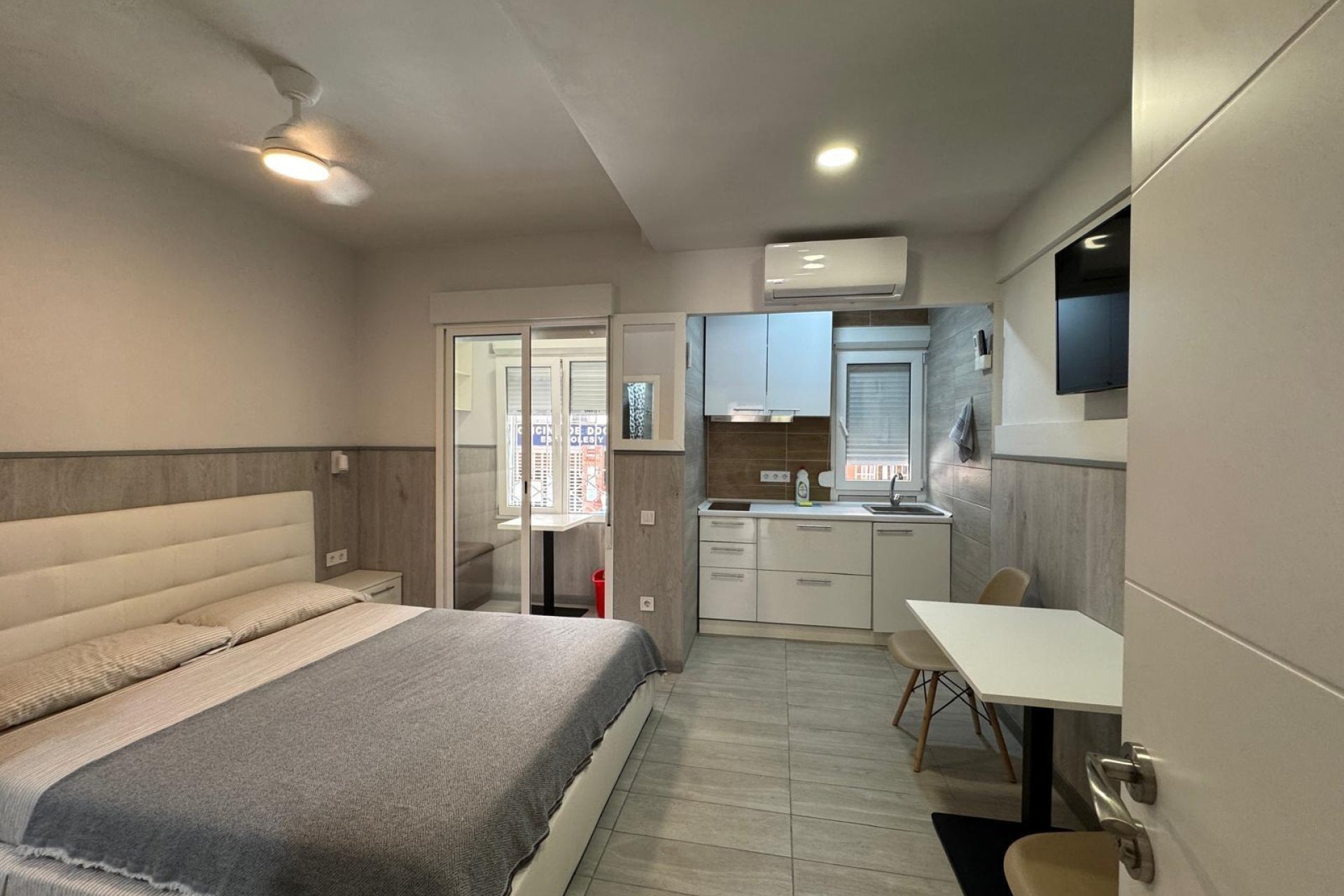 Revente - Apartment -
Torrevieja - Playa del Cura